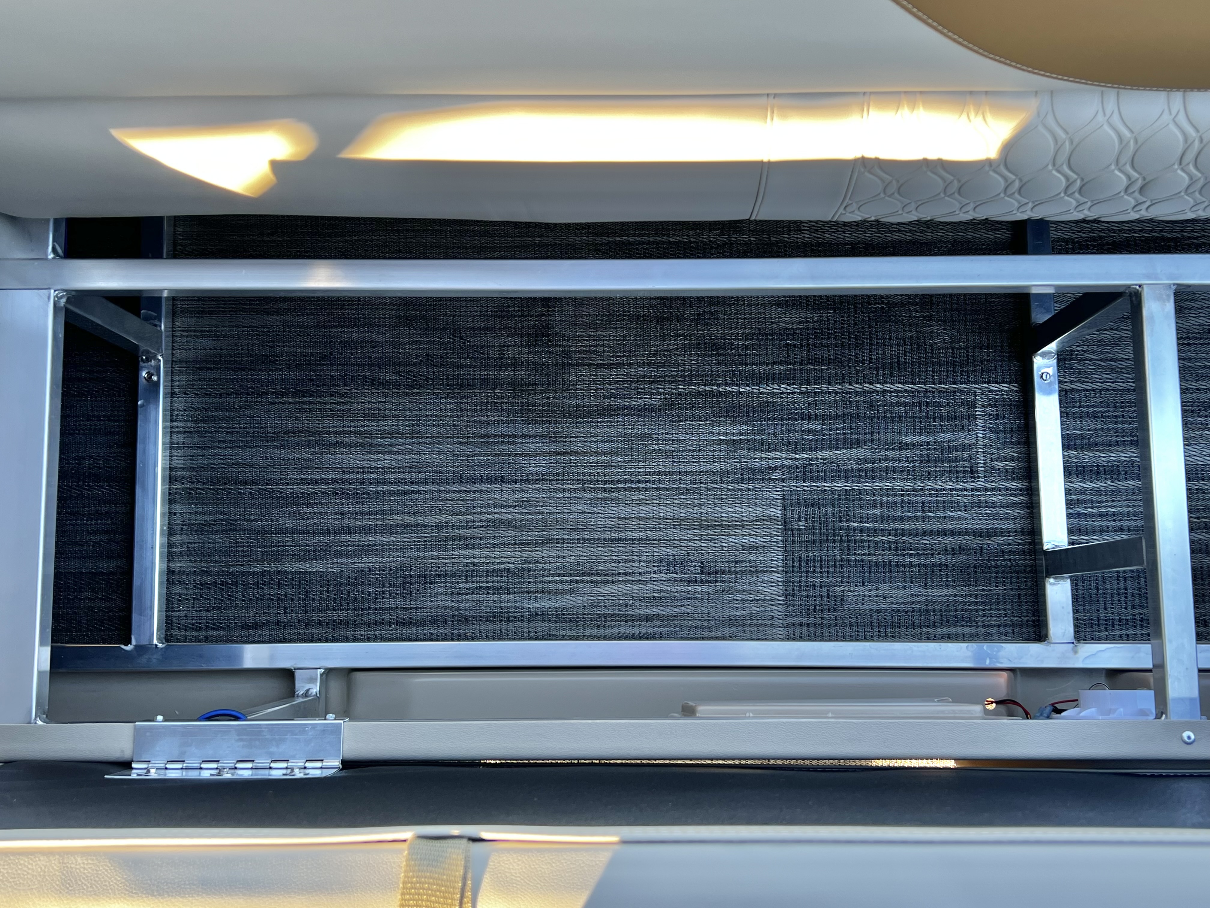 2026 Avalon Venture 85 25' Quad Lounge Triple-Toon - IN STOCK