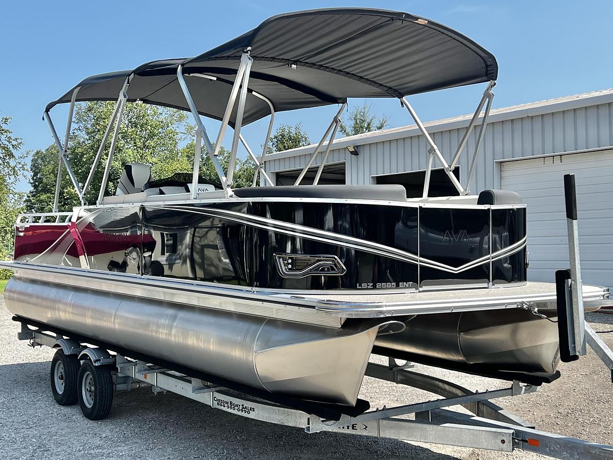 2027 Avalon LSZ 25' Entertainer