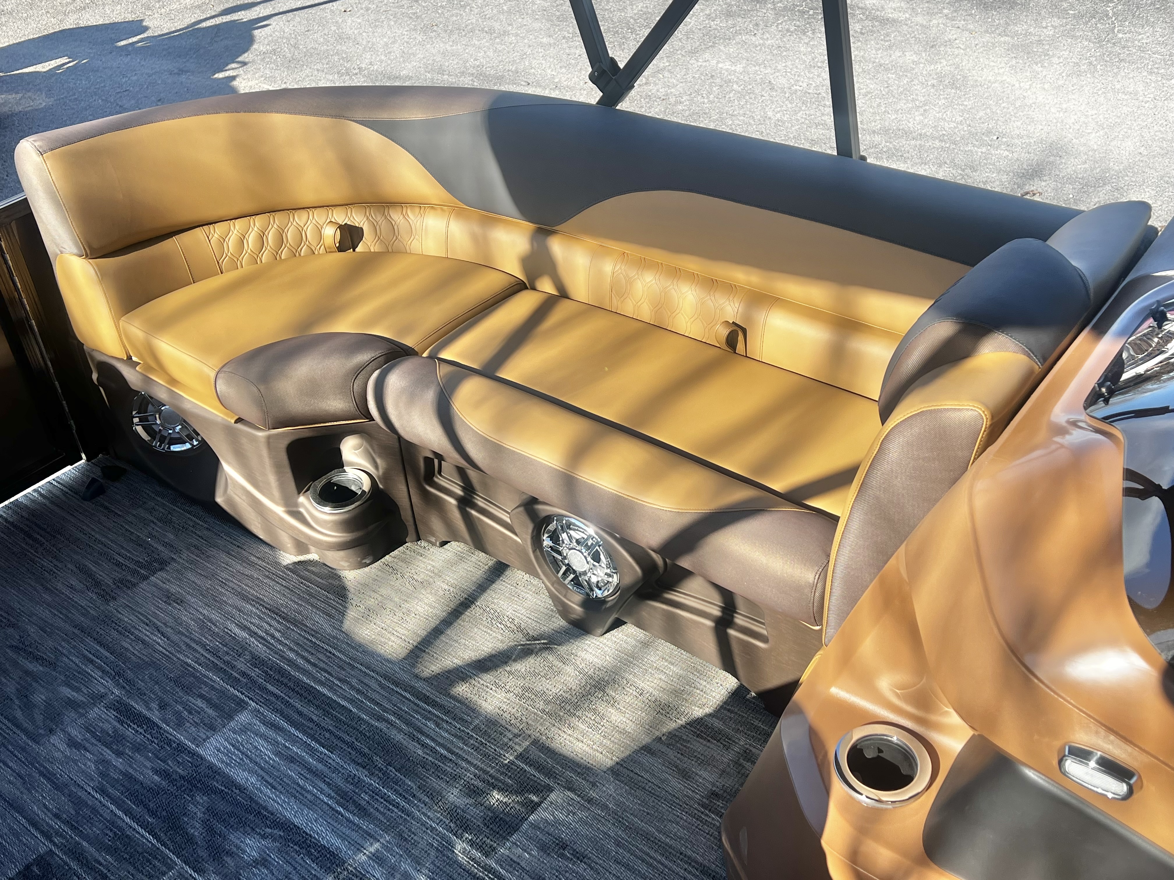 2026 Avalon LSZ 23' Entertainer Triple-Toon - IN STOCK - $70,458