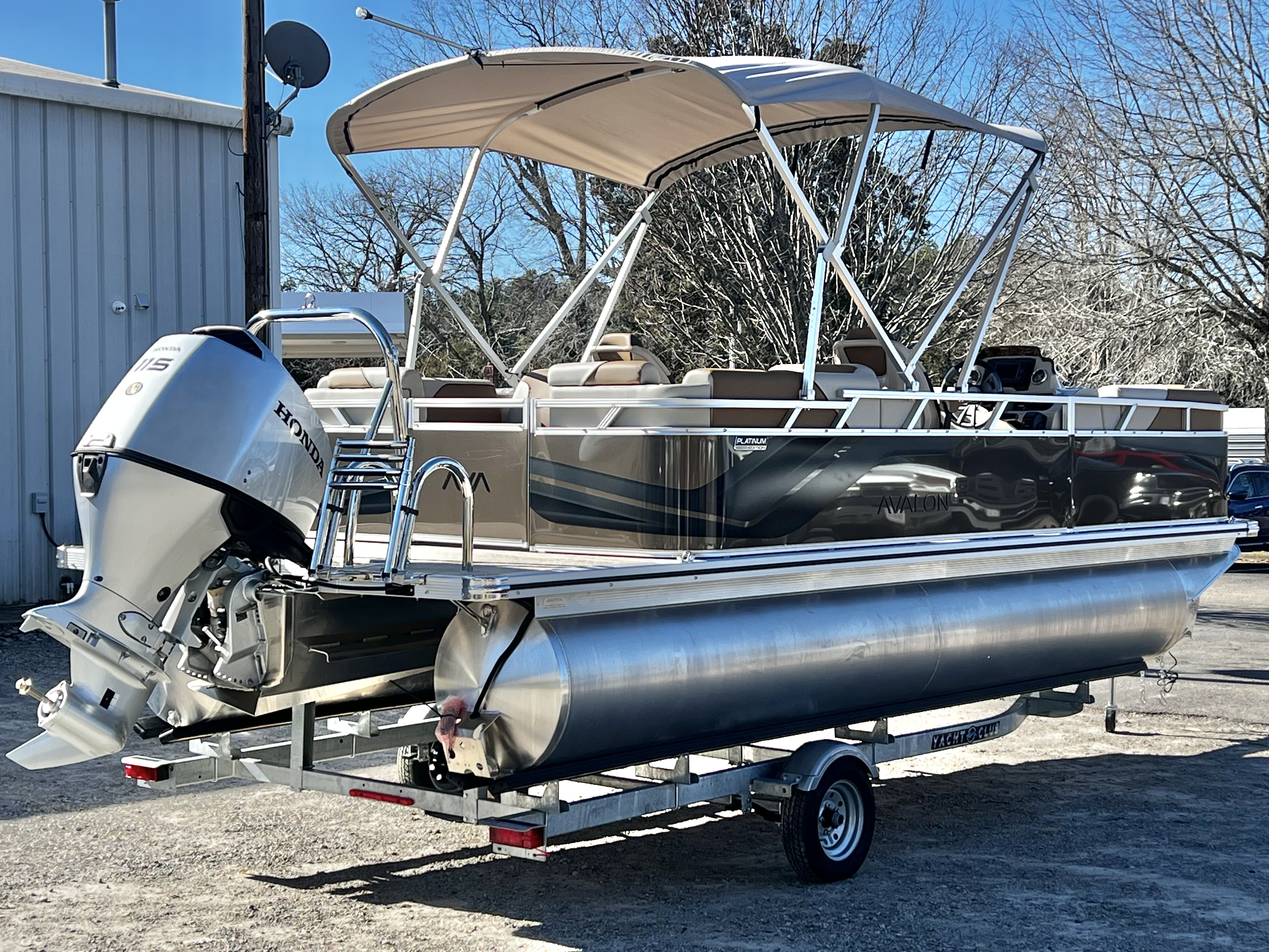 2026 Avalon Venture 21' Quad Lounge - IN STOCK - $40,451
