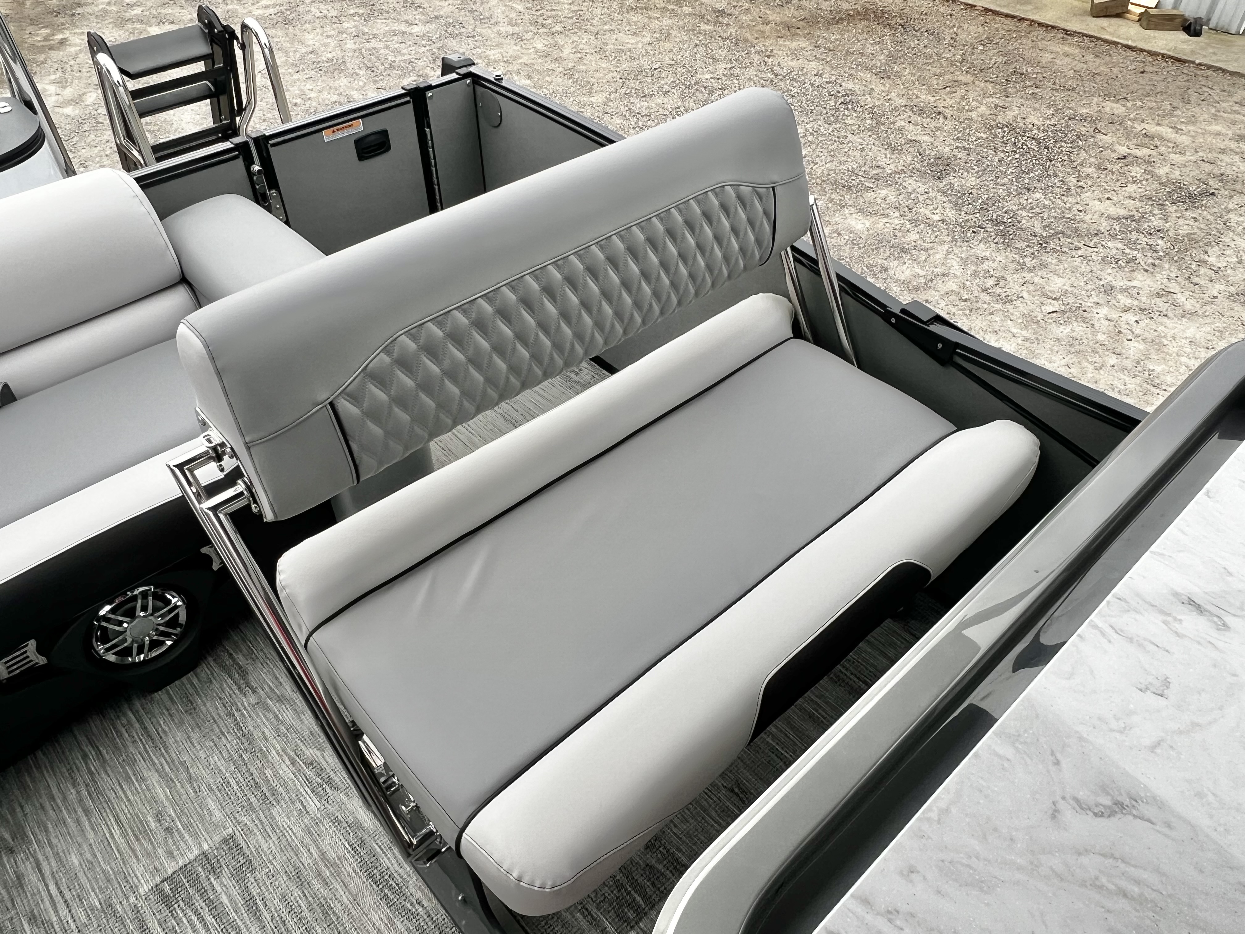 2026 Avalon Catalina 25' Entertainer Triple-Toon - IN STOCK - $109,467