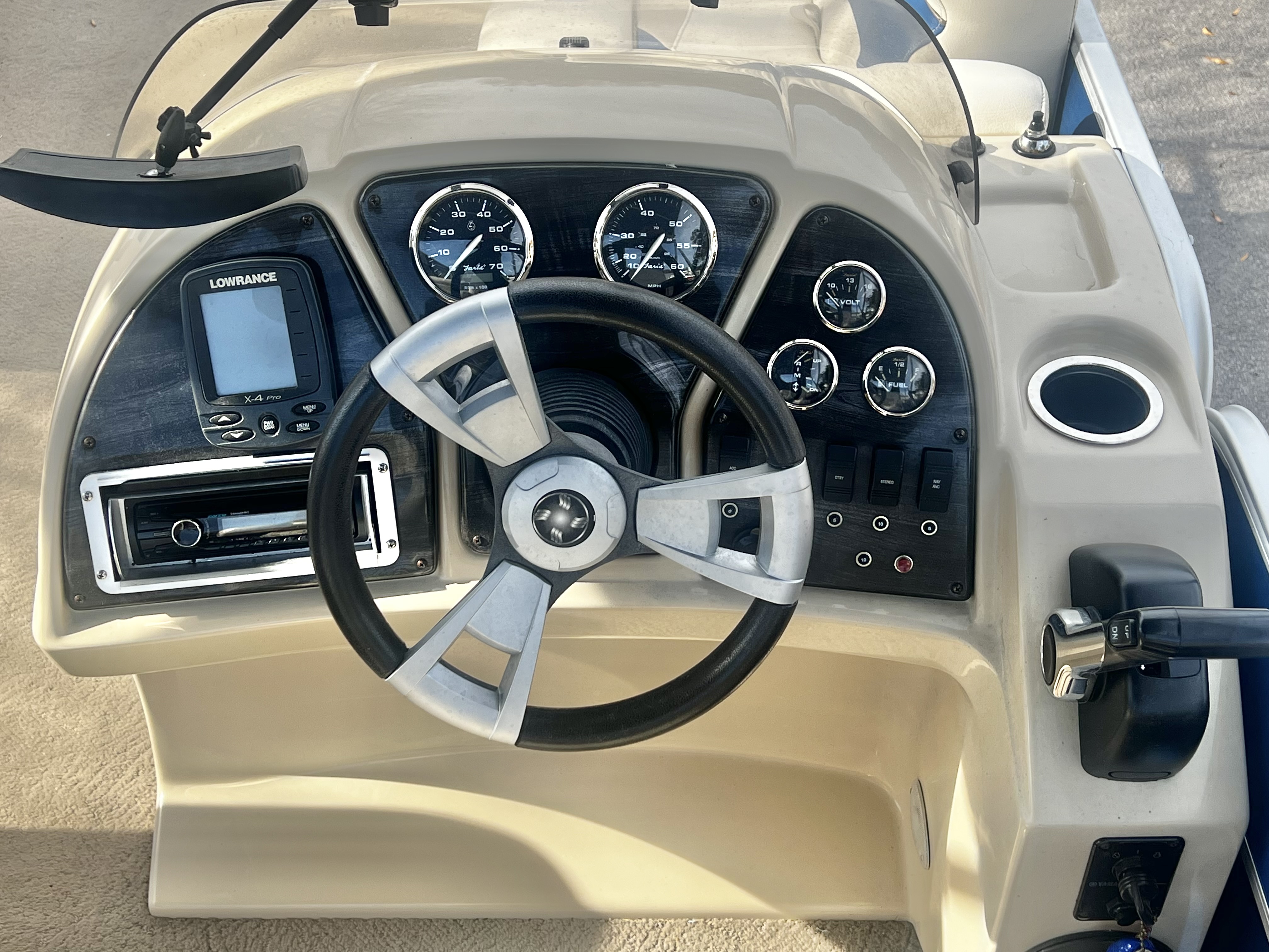 Used 2013 Sweetwater 2286 C