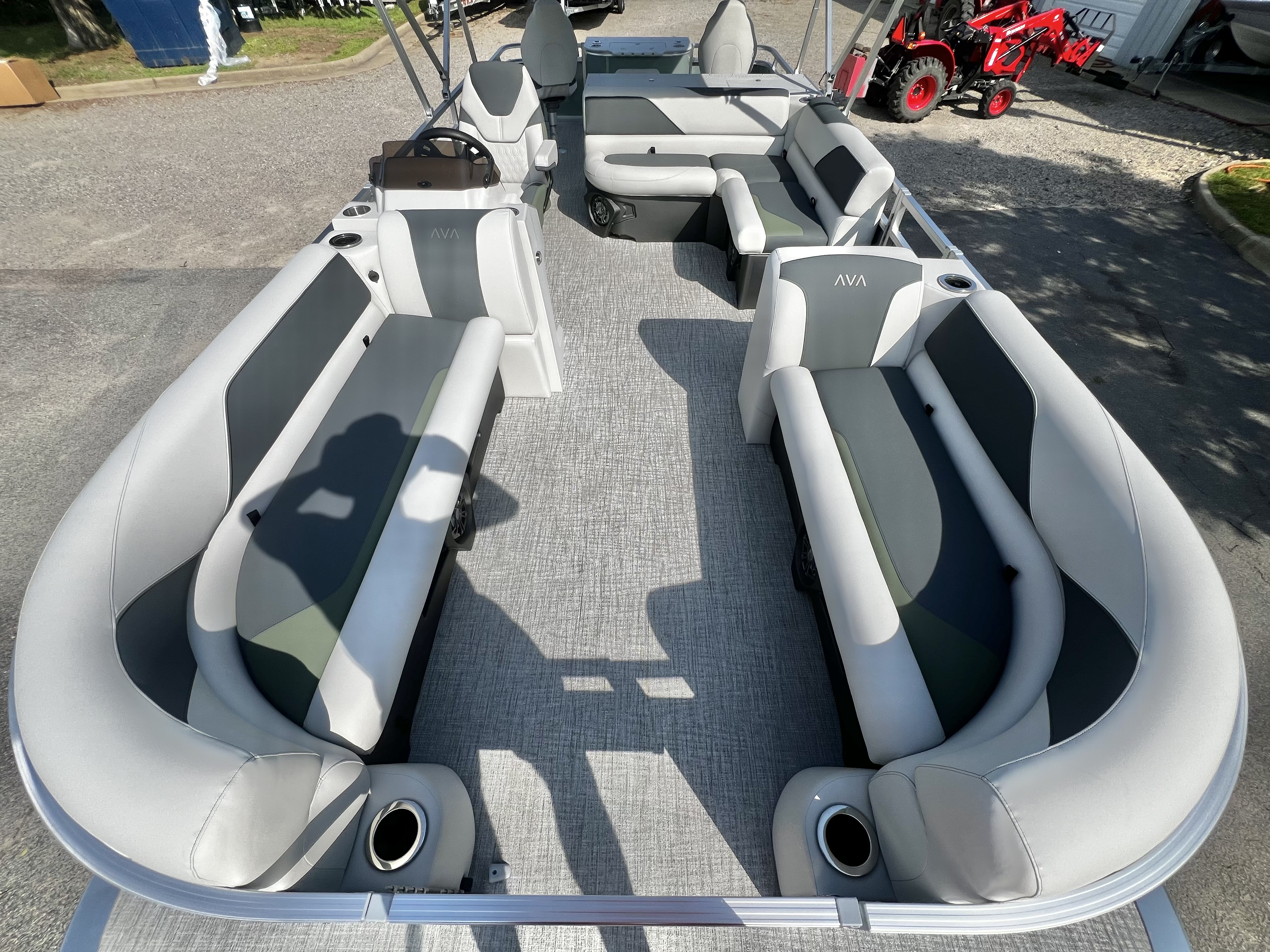 2027 Avalon Venture 85 23' Rear Fish Triple-Toon