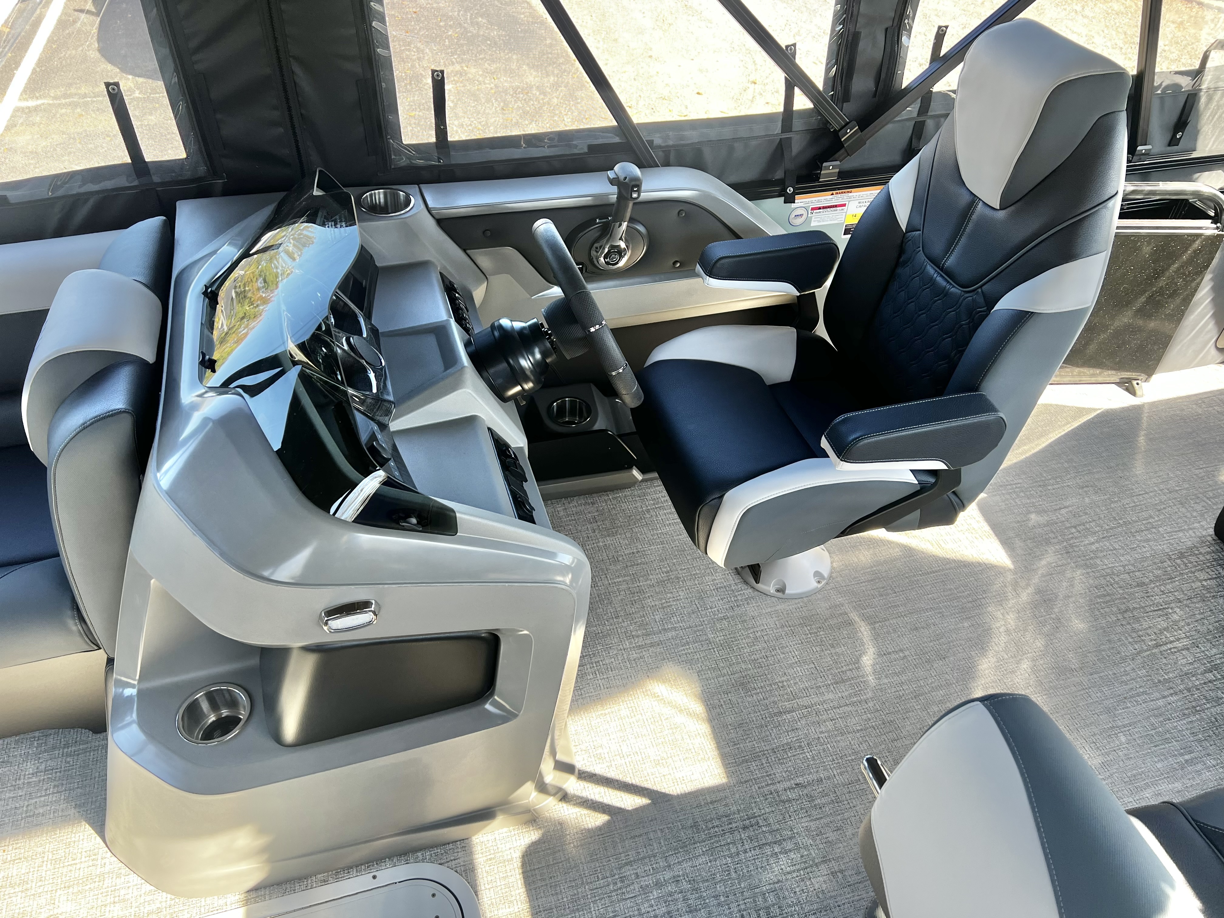 2026 Avalon LSZ 25' Entertainer Triple-Toon - IN STOCK