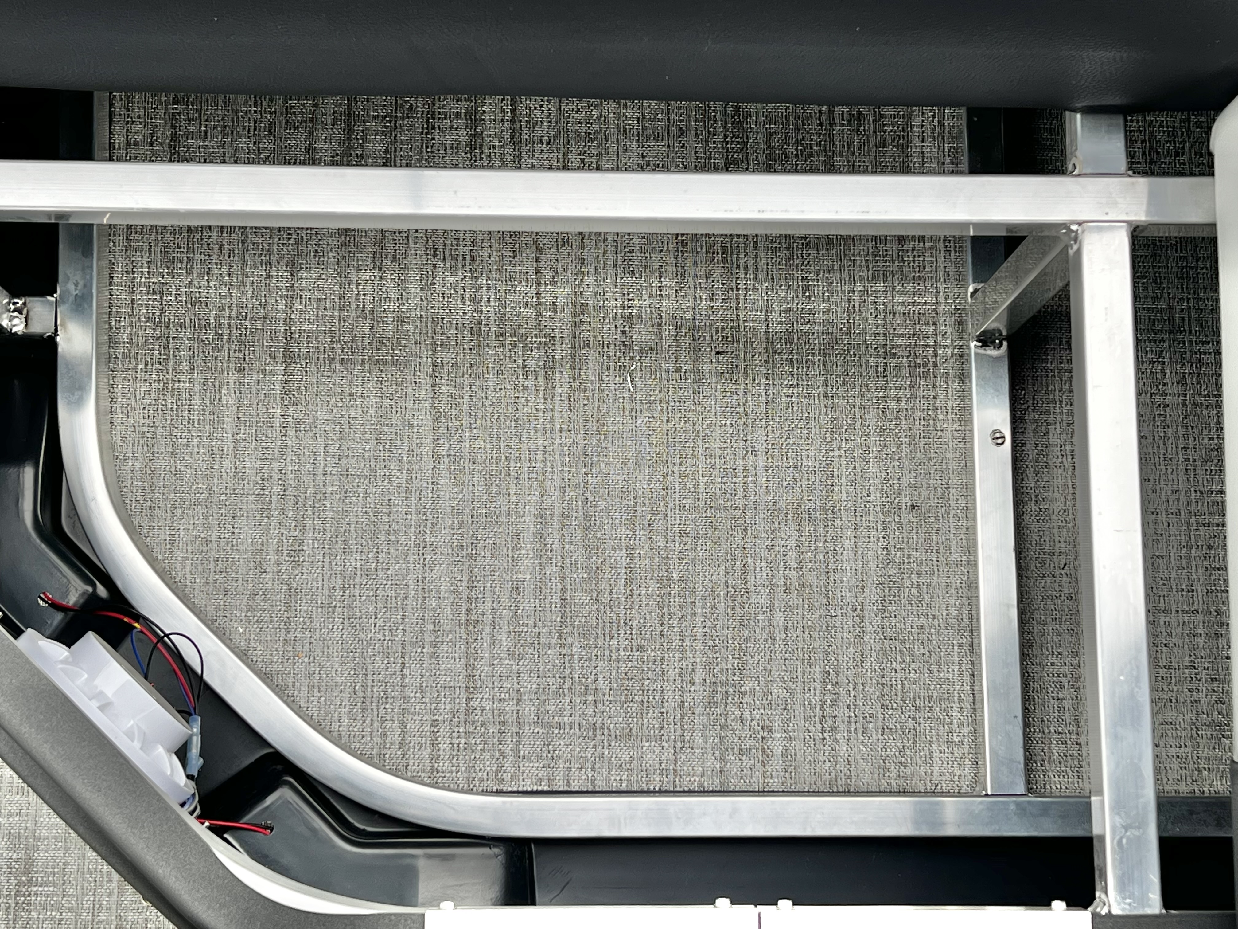 2026 Avalon Venture 85 25' Cruise Rear Bench Triple-Toon - IN STOCK - $78,637