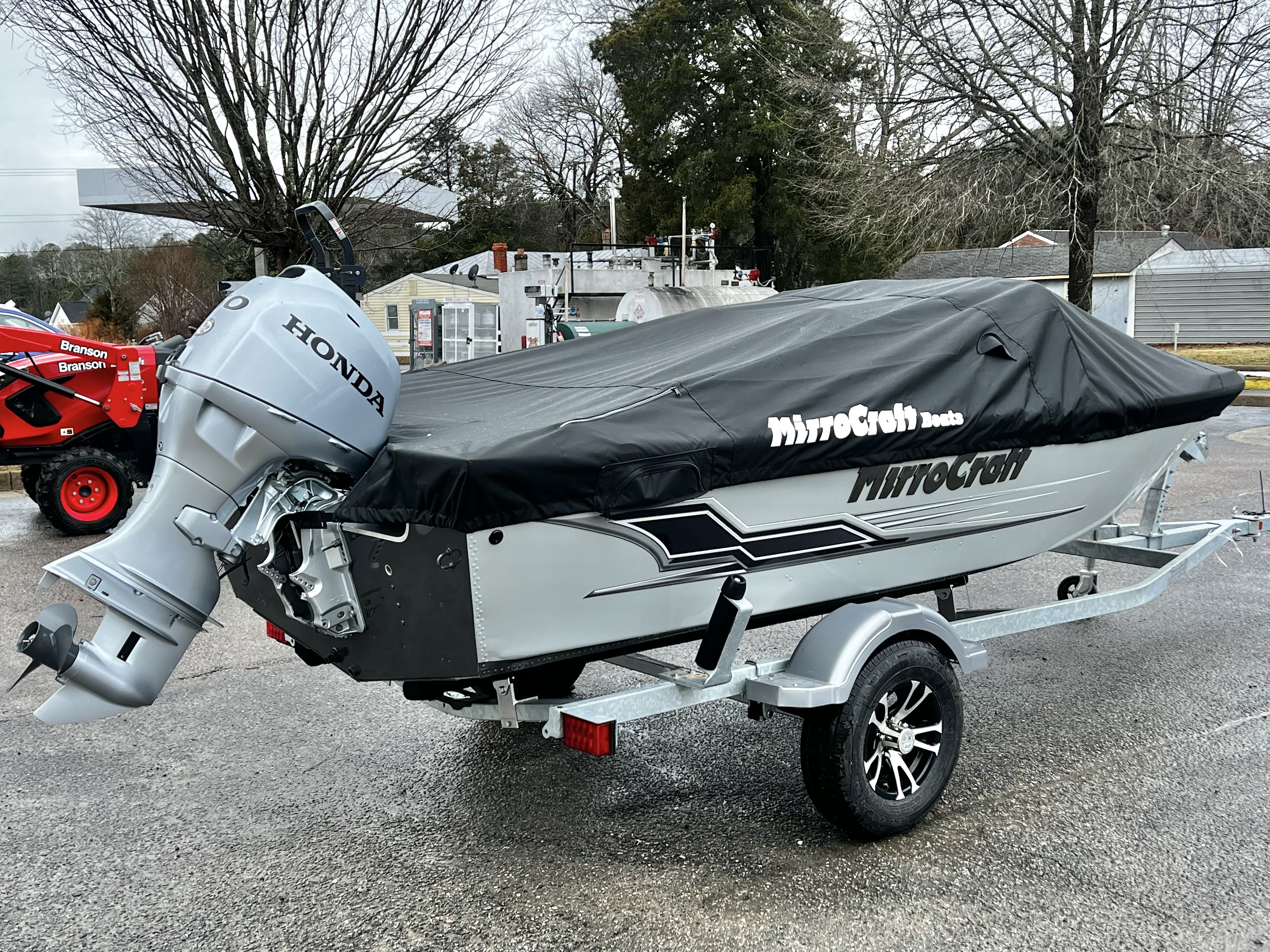 2026 Mirrocraft 1628 Holiday