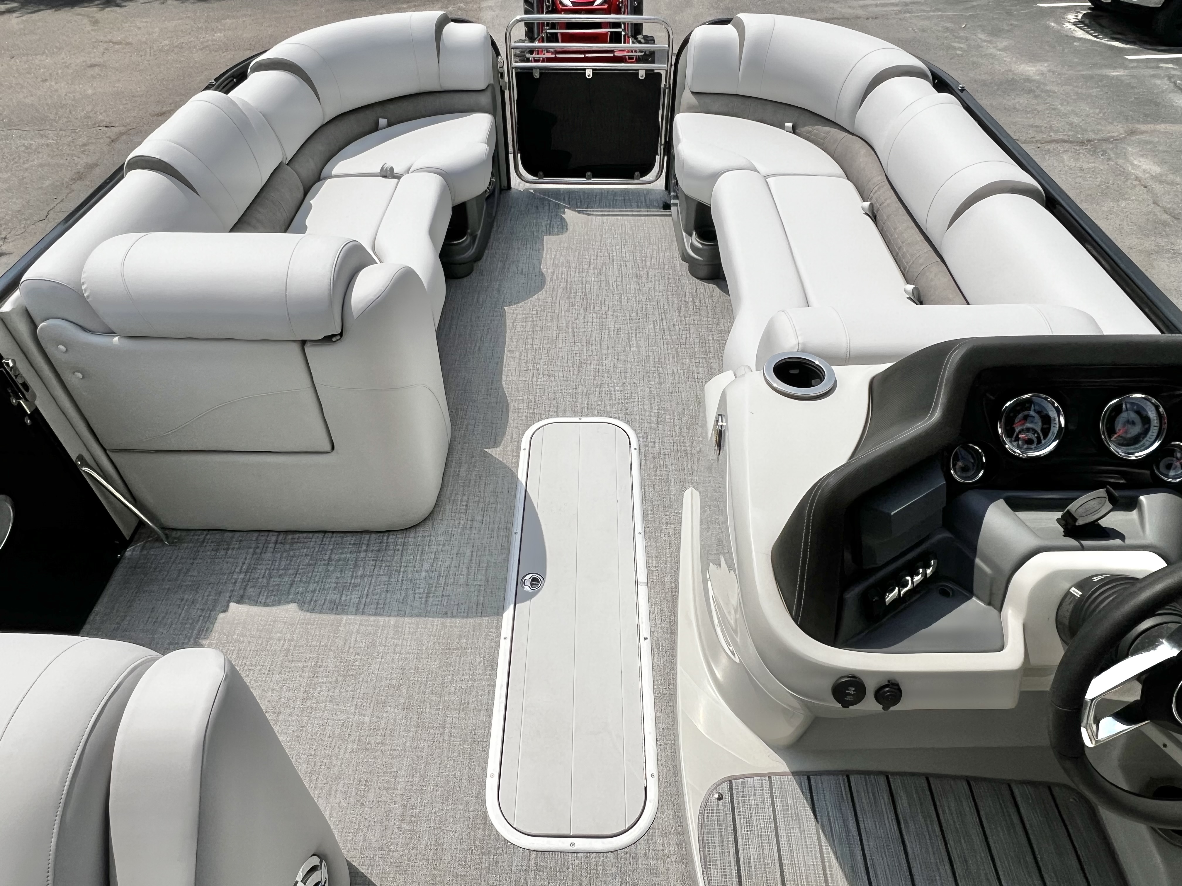 Used 2020 Avalon Ambassador 25' Rear J Lounge Triple-Toon - IN STOCK - $69,995