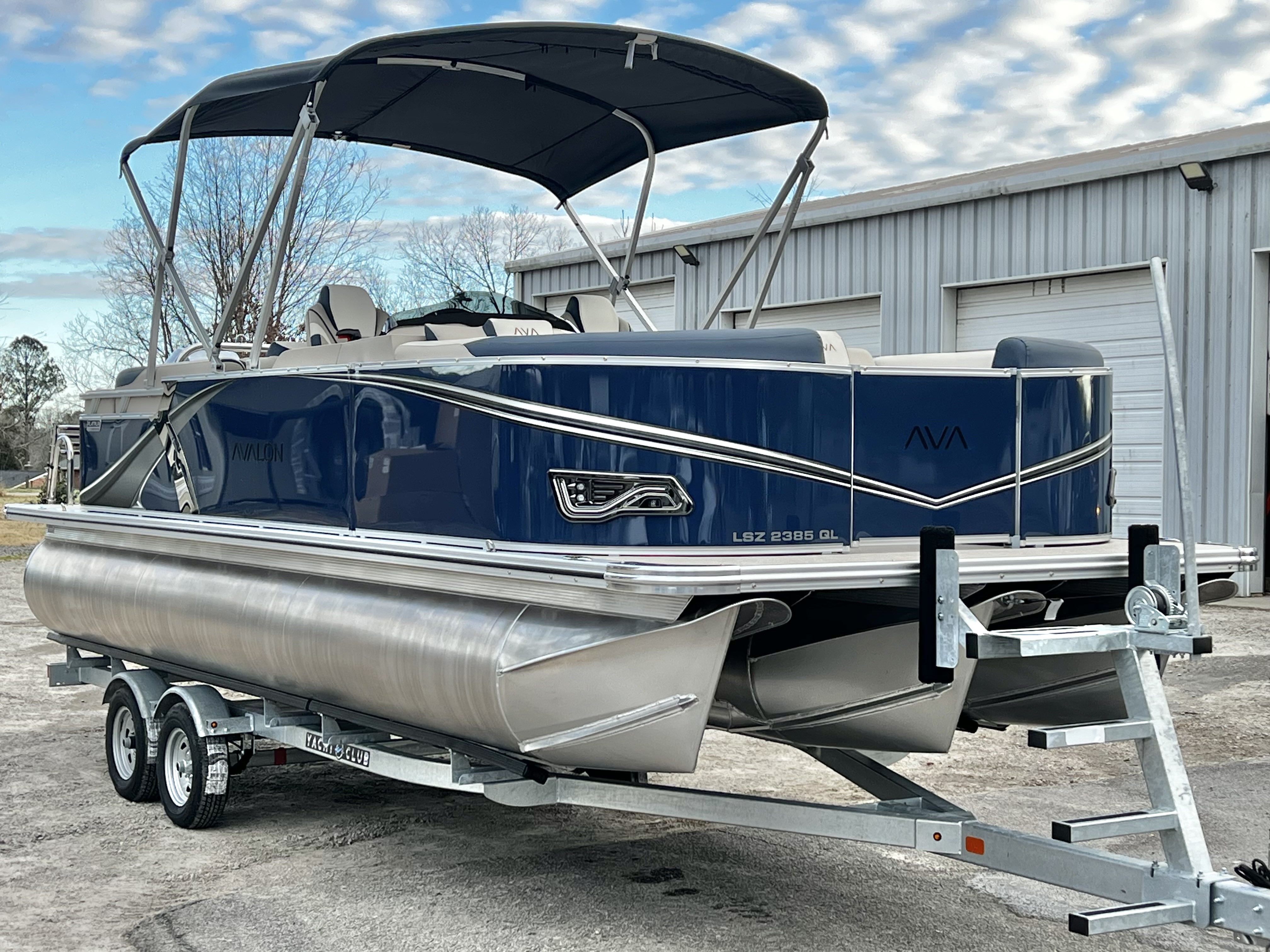 2026 Avalon LSZ 23' Quad Lounge Triple-Toon - IN STOCK - $70,997