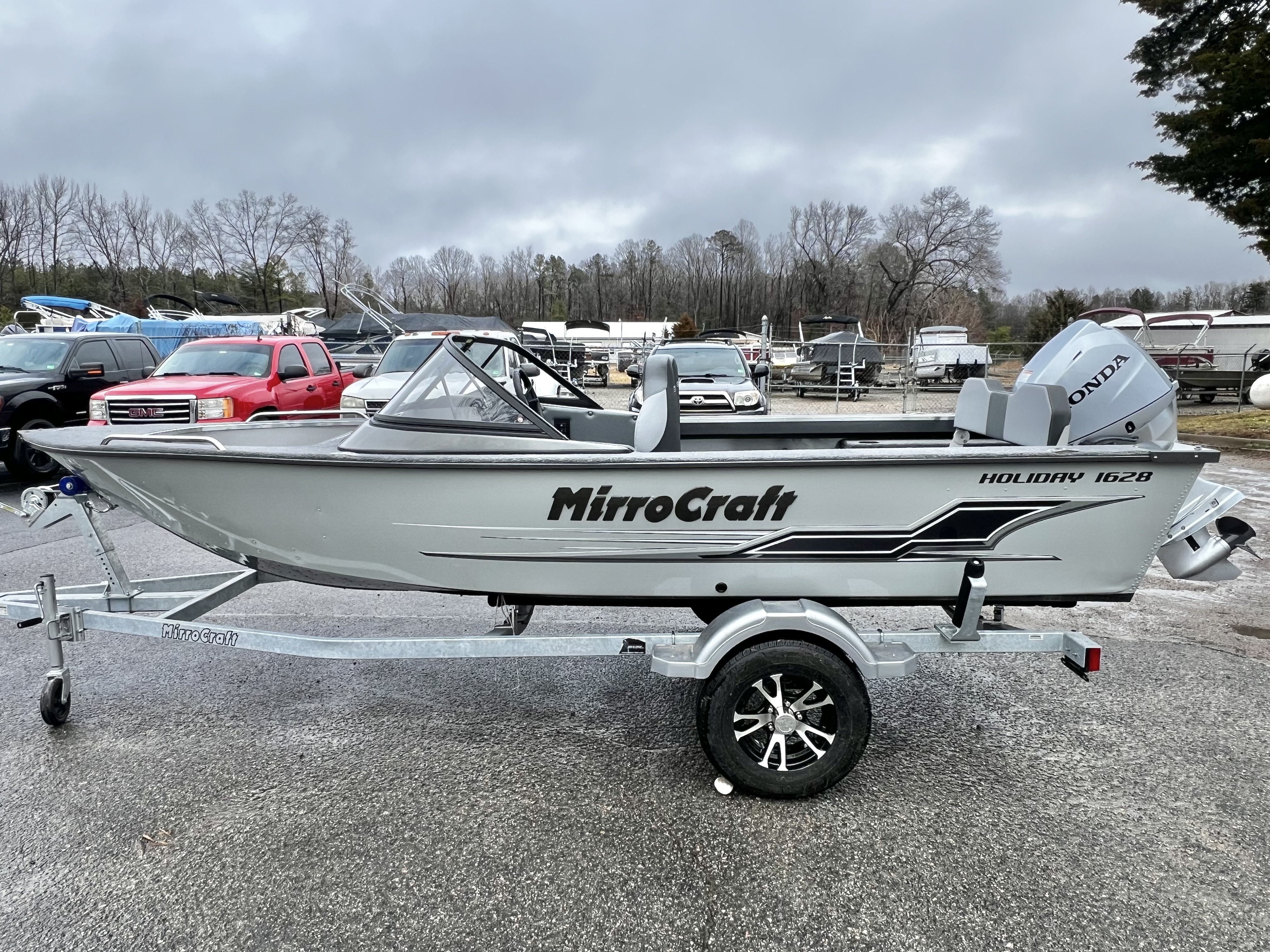 2026 Mirrocraft 1628 Holiday