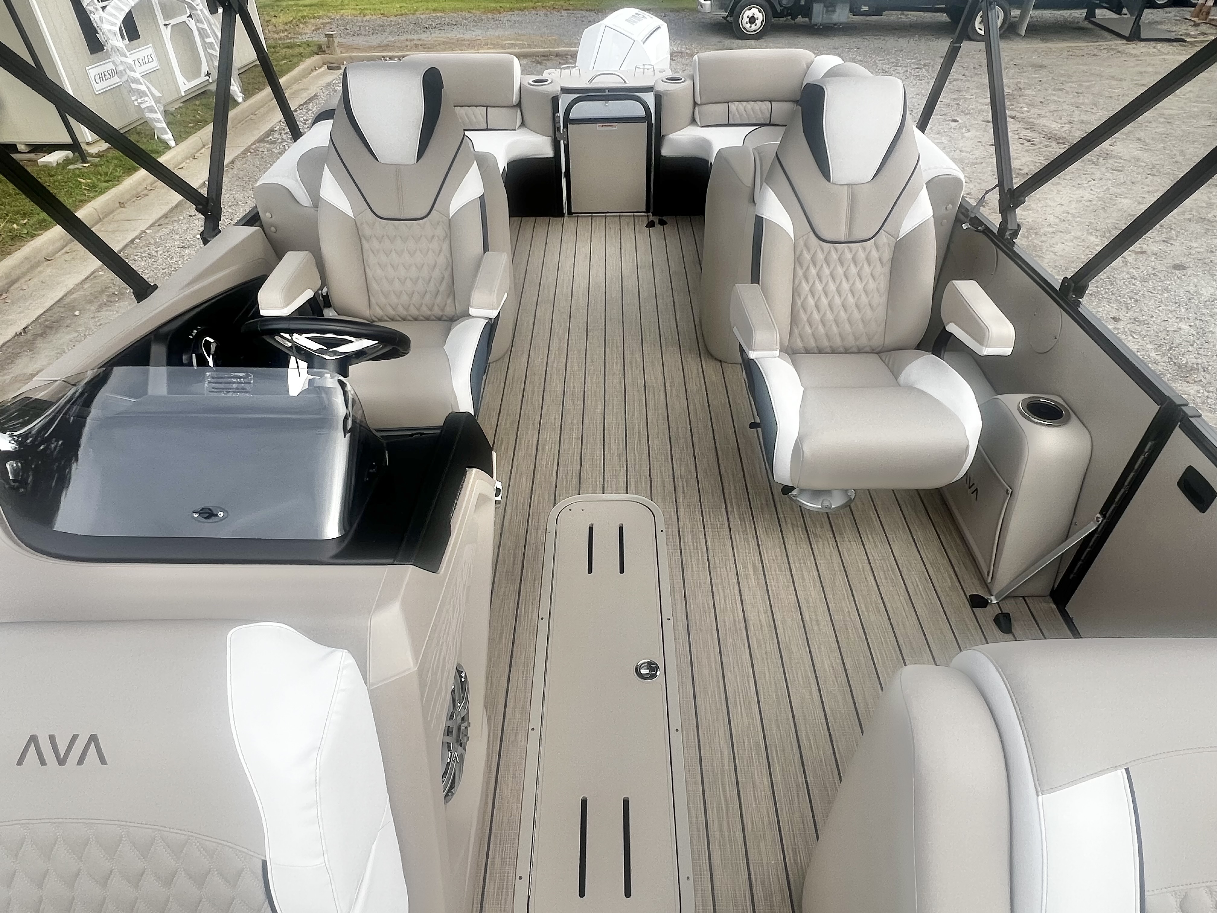 2026 Avalon Catalina 23' Quad Lounge Triple-Toon - IN STOCK