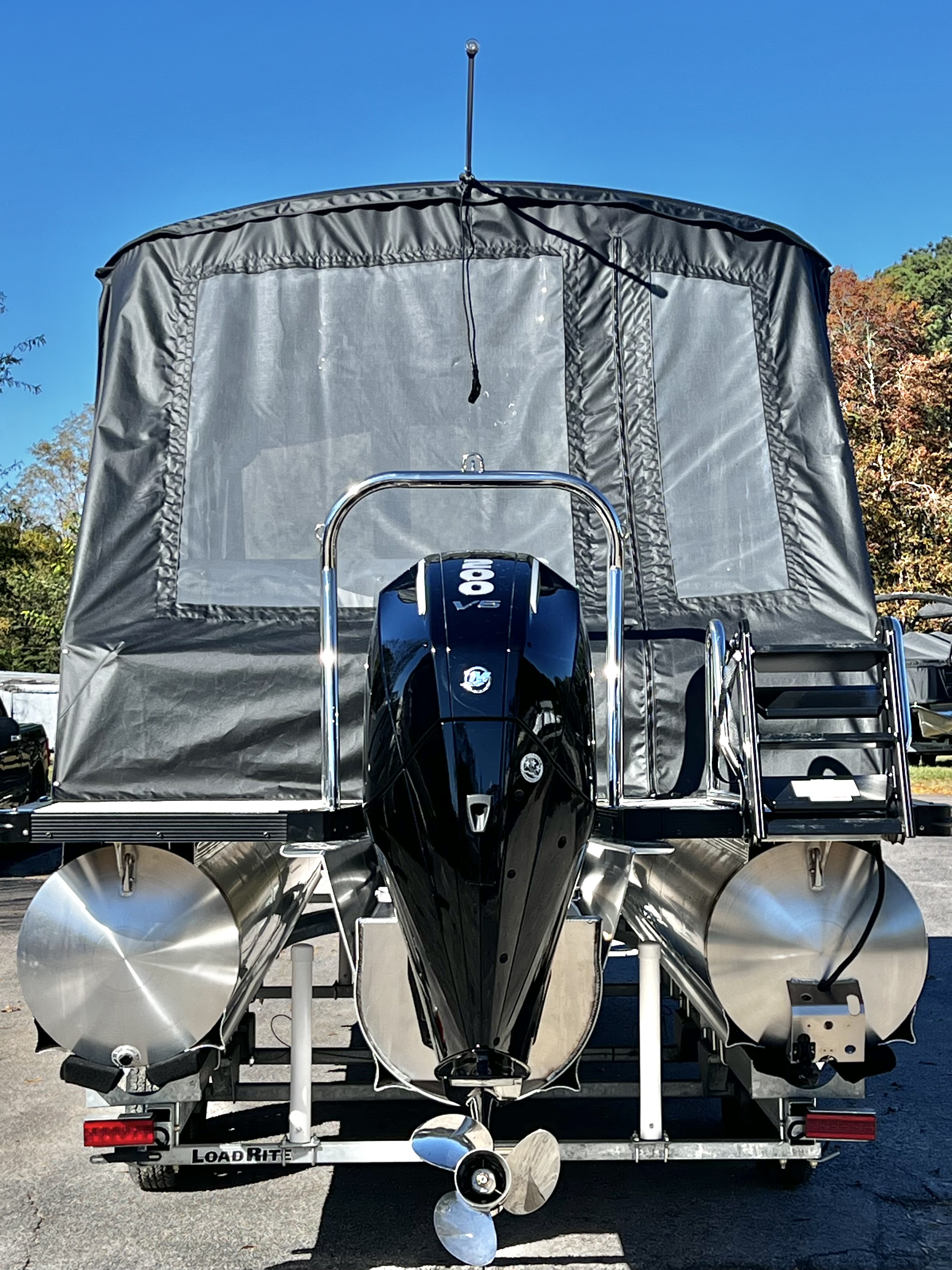 2026 Avalon LSZ 25' Entertainer Triple-Toon - IN STOCK