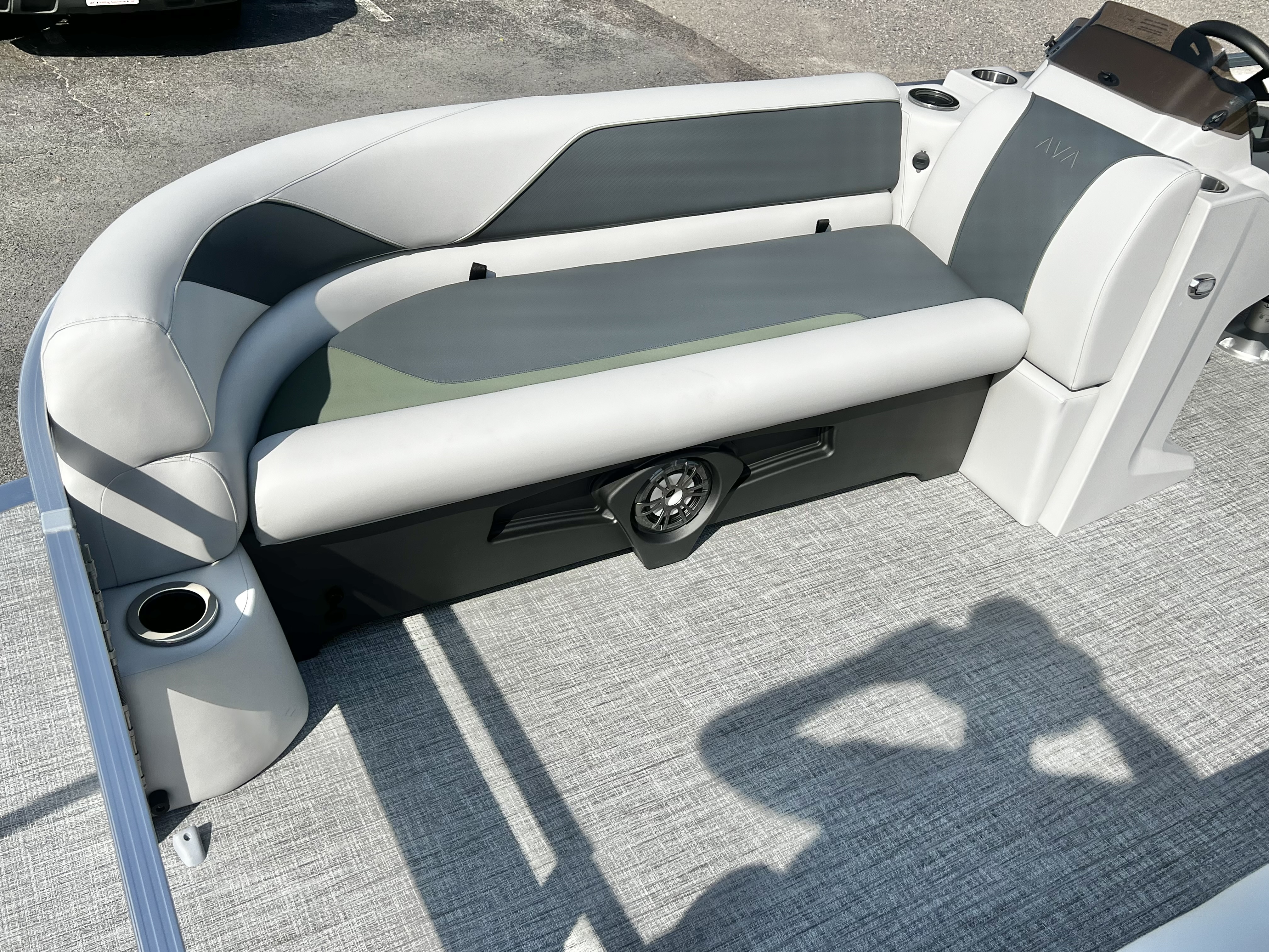 2027 Avalon Venture 85 23' Rear Fish Triple-Toon