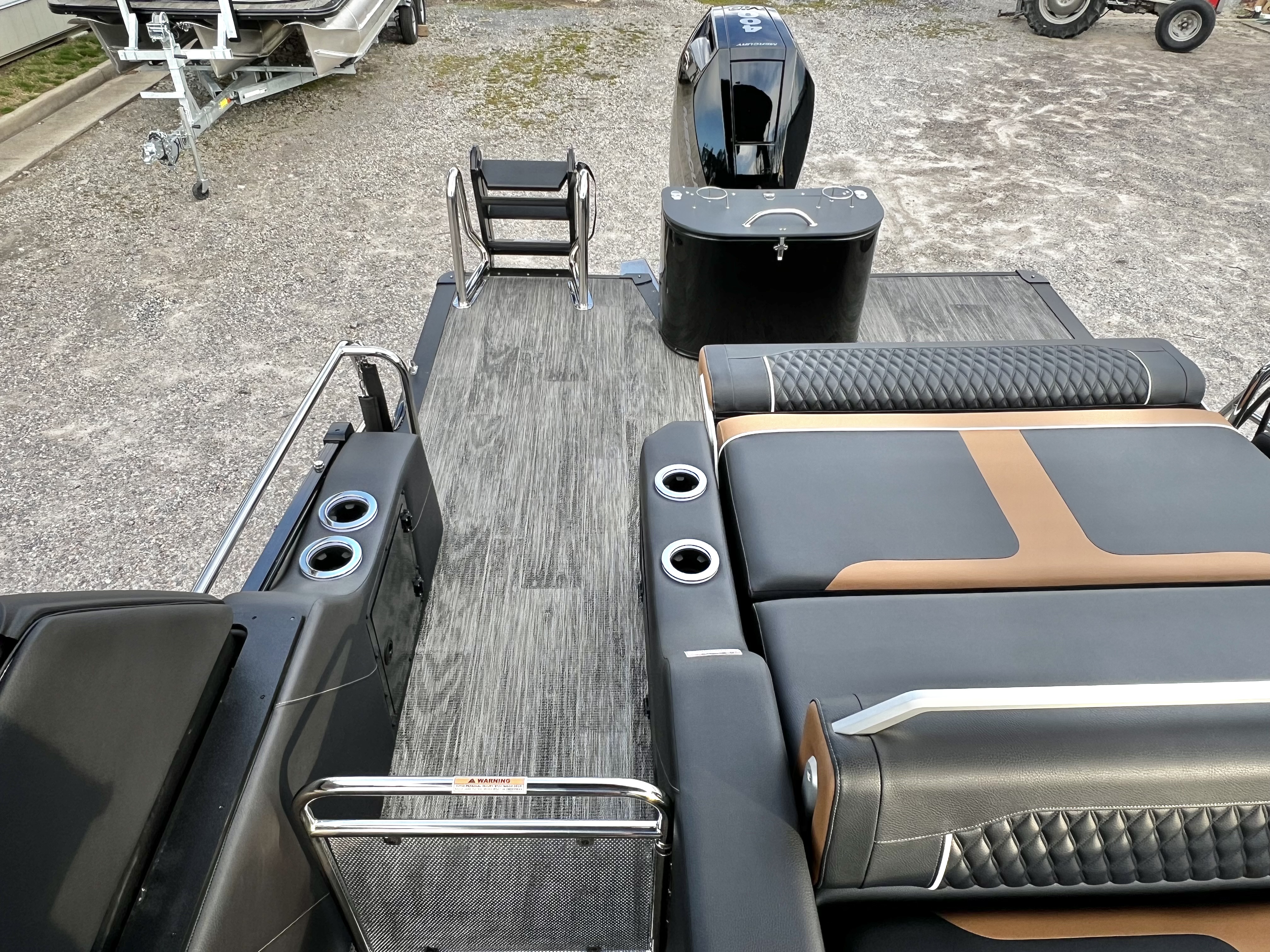 2026 Avalon Excalibur LTD 25' Flex Lounge Triple-Toon - IN STOCK - $154,718