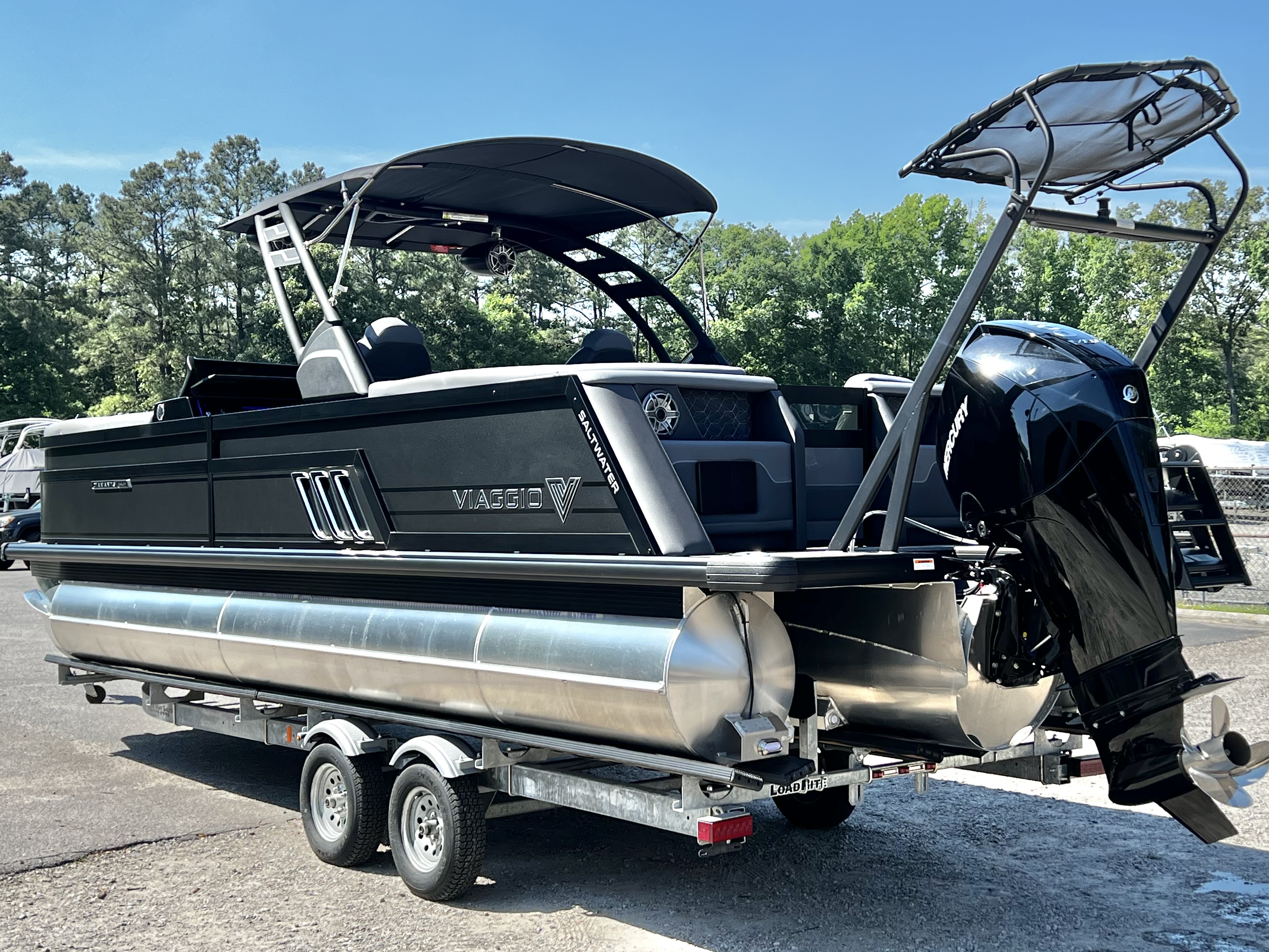 2025 Viaggio Diamante 24' UW A-T (Quad Lounge Windshield) - Triple Toon - IN STOCK - $138,995