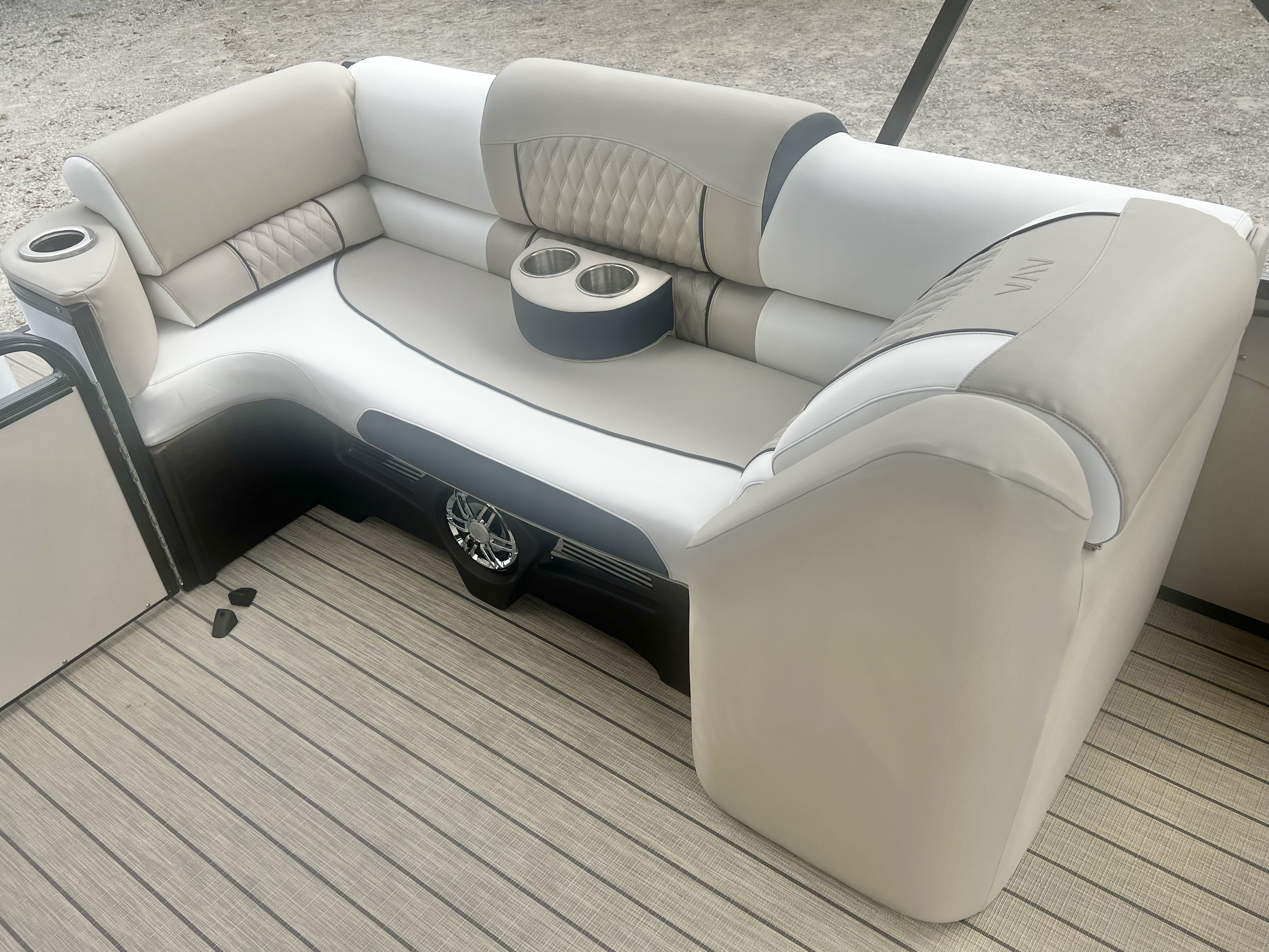 2026 Avalon Catalina 23' Quad Lounge Triple-Toon - IN STOCK