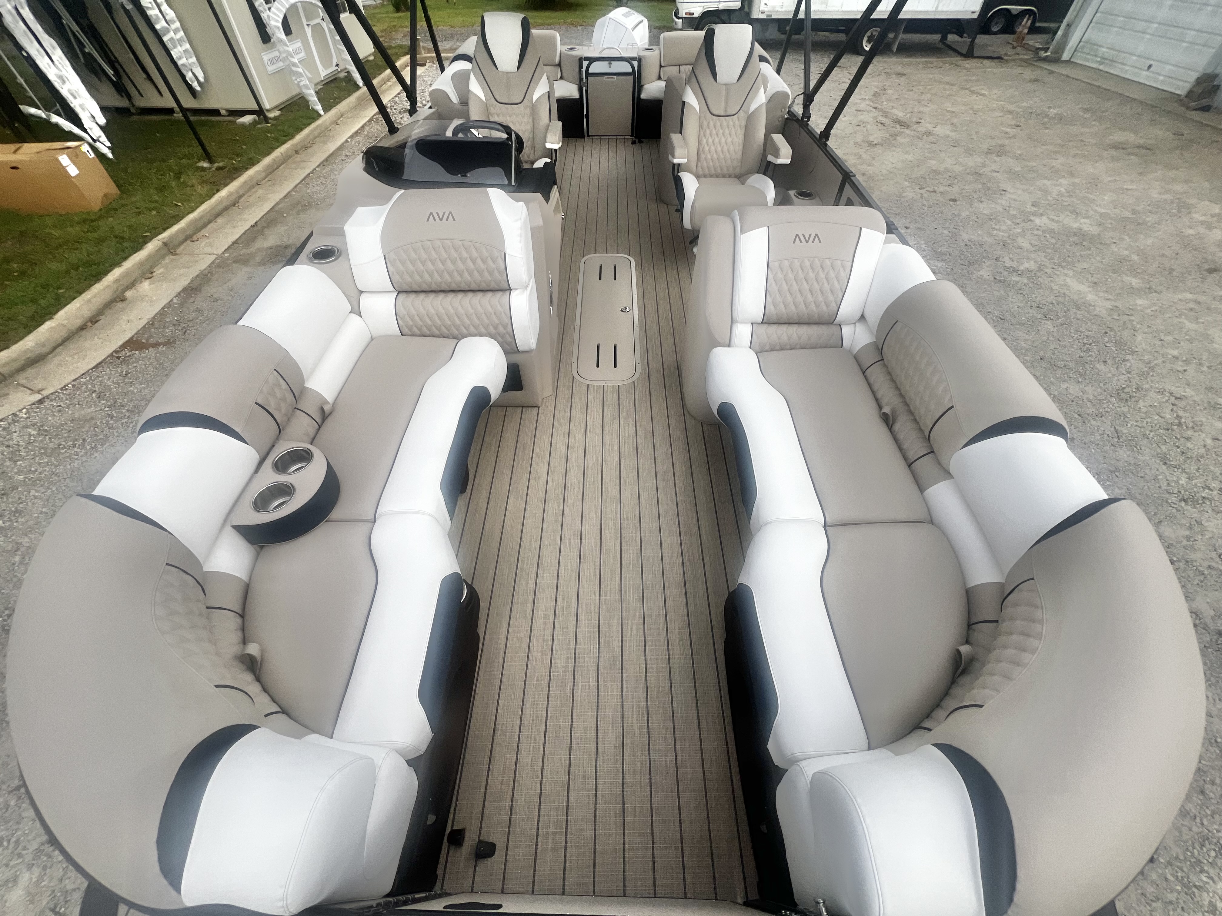 2026 Avalon Catalina 23' Quad Lounge Triple-Toon - IN STOCK