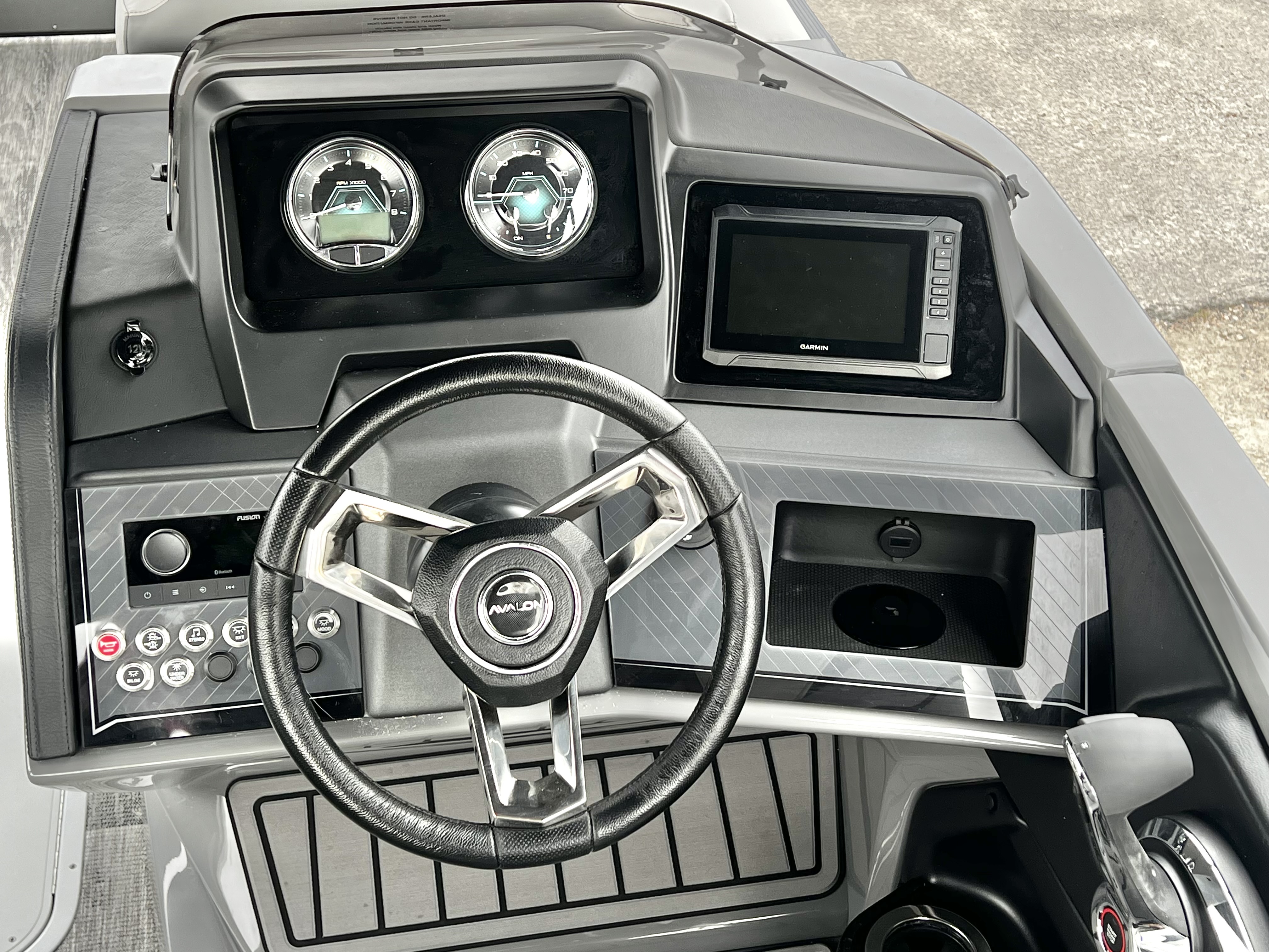 2026 Avalon Catalina 25' Entertainer Triple-Toon - IN STOCK - $109,467