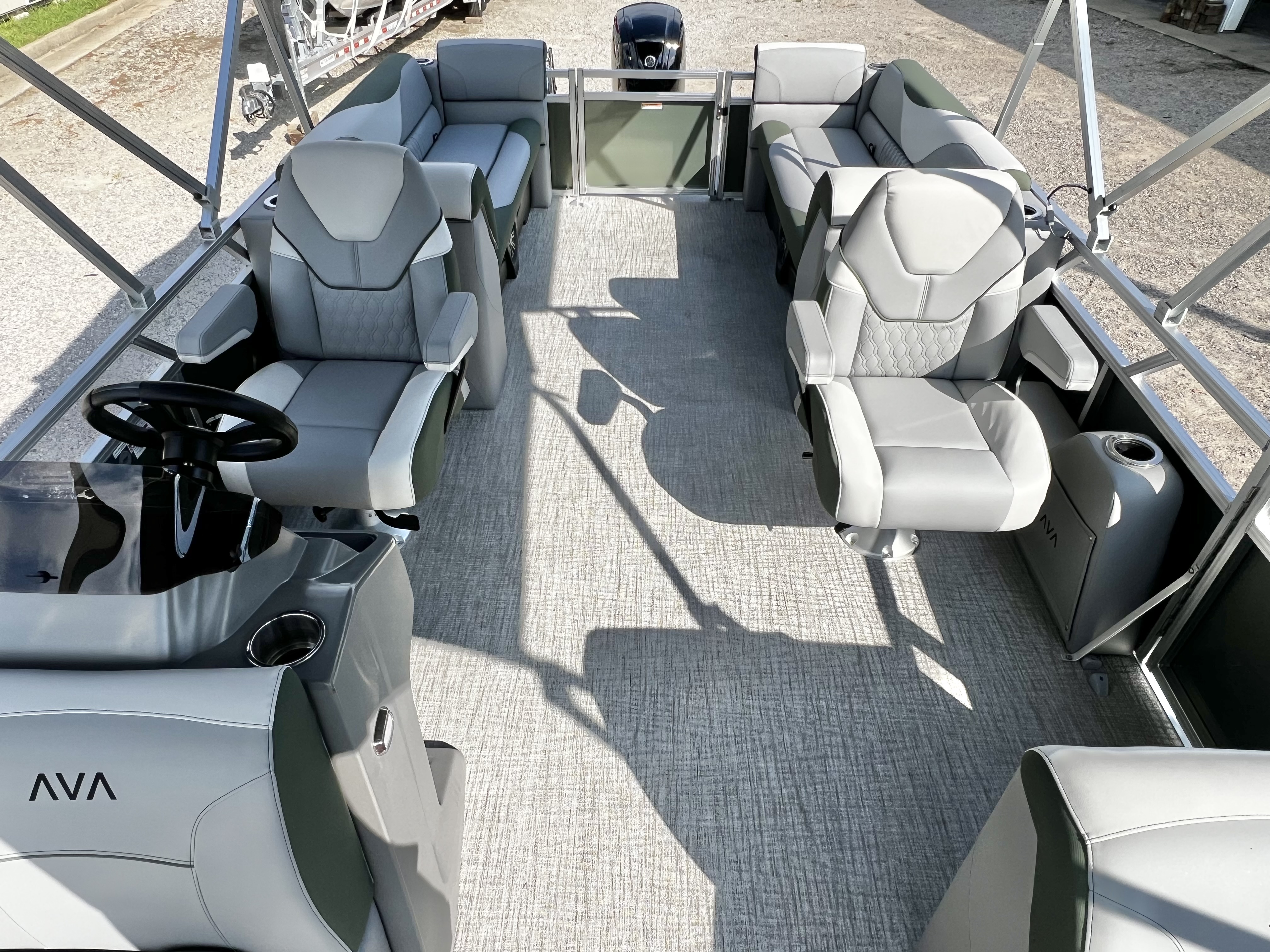 2027 Avalon Venture 85 23' Quad Lounge