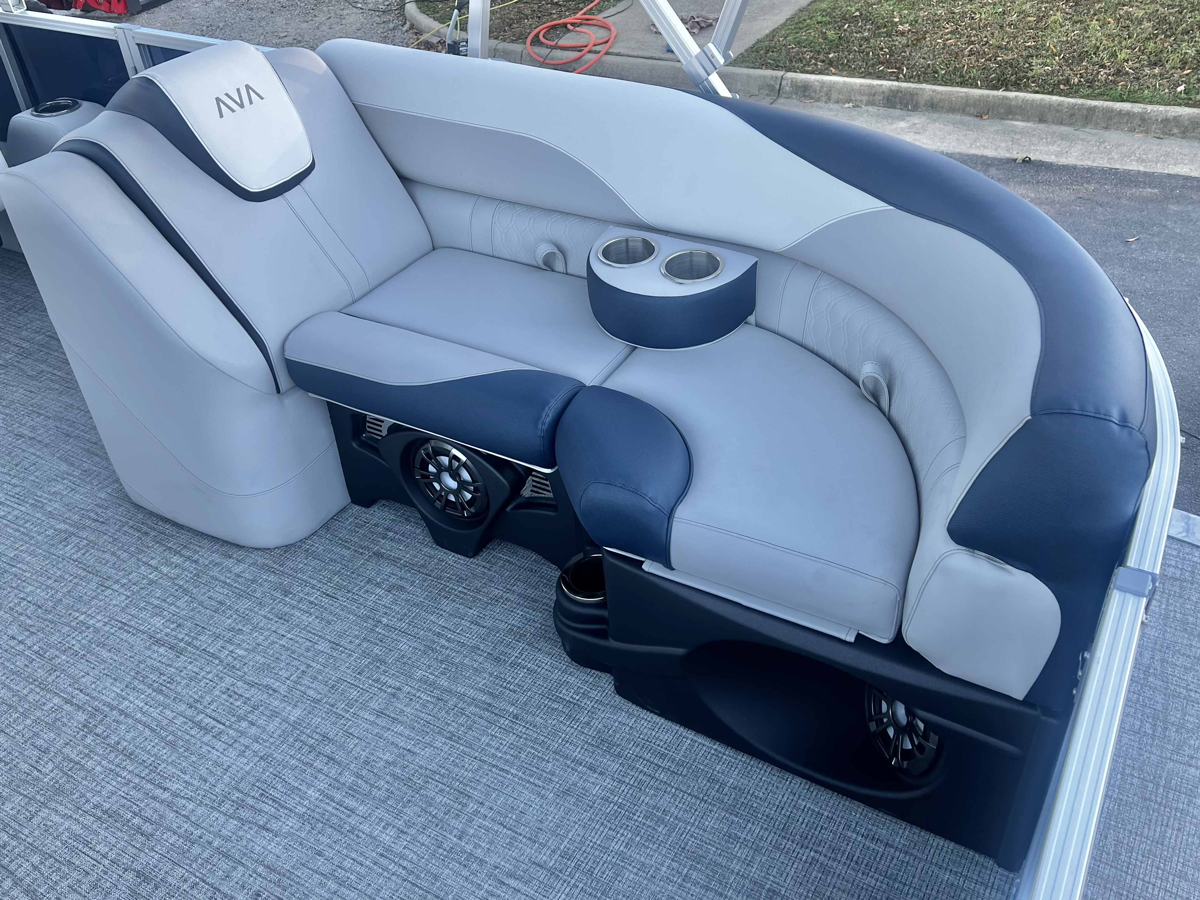 2026 Avalon LSZ 23' Quad Lounge Triple-Toon - IN STOCK - $61,416