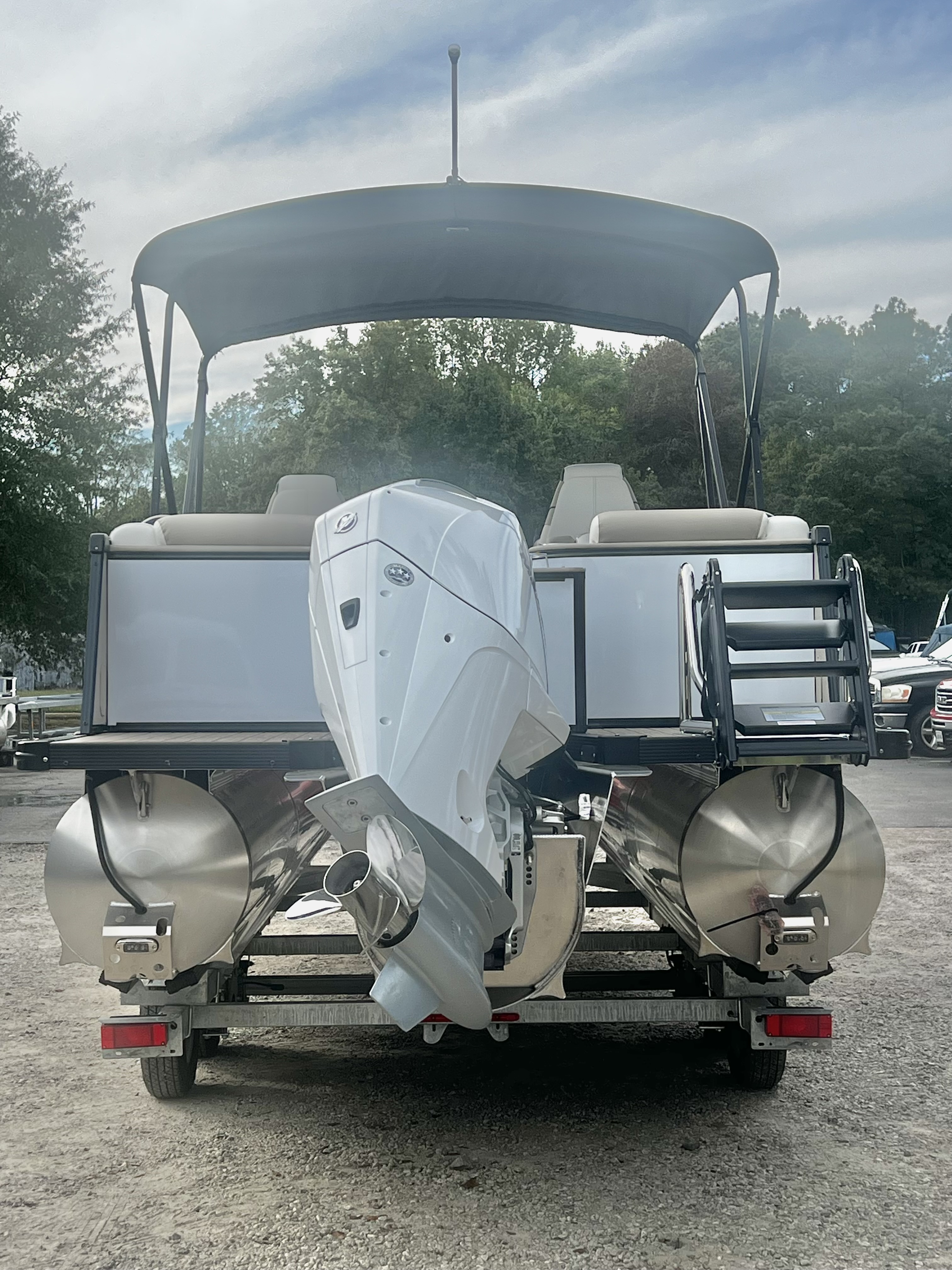 2026 Avalon Catalina 23' Quad Lounge Triple-Toon - IN STOCK