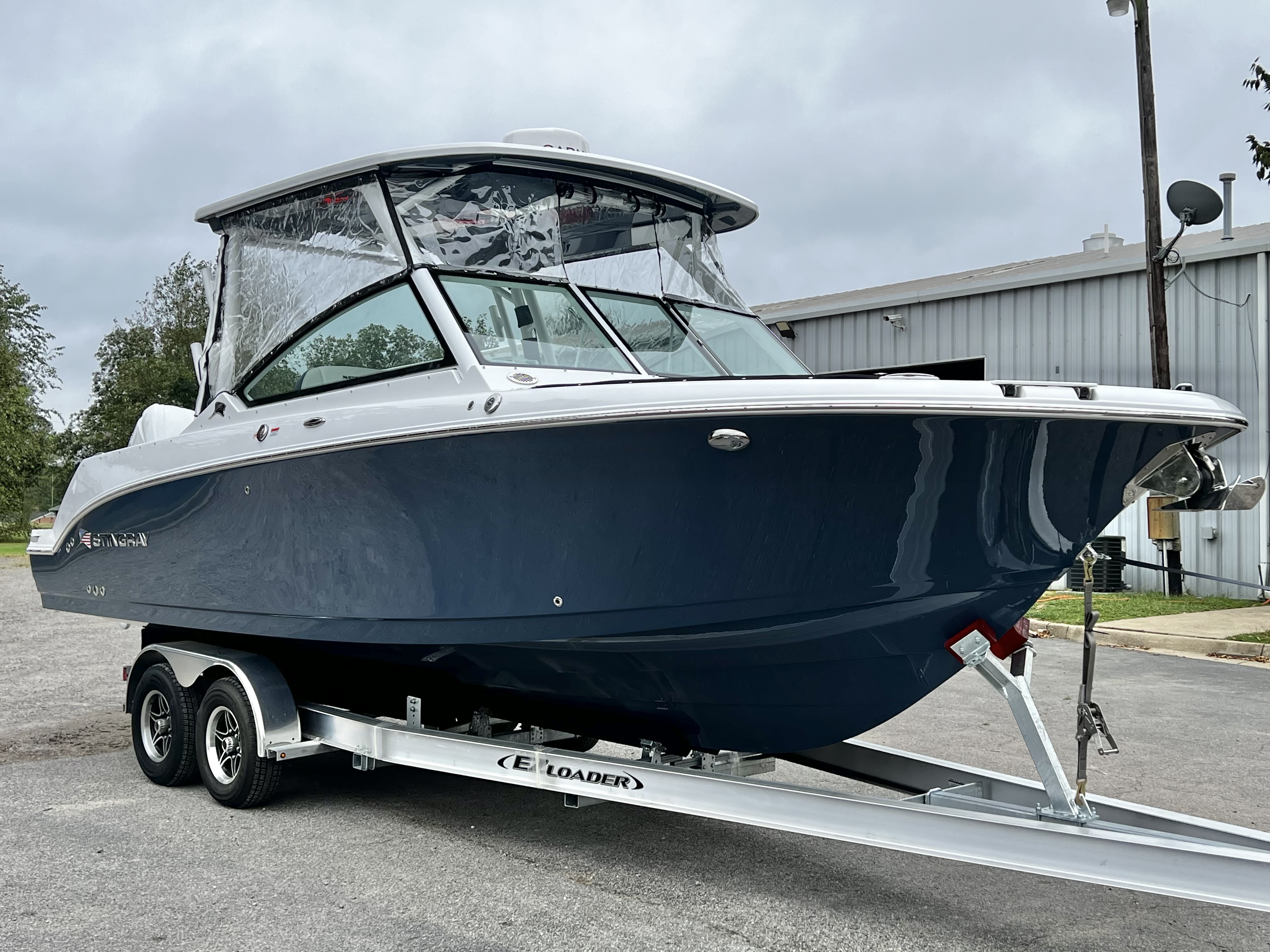 2027 Stingray 26 DC