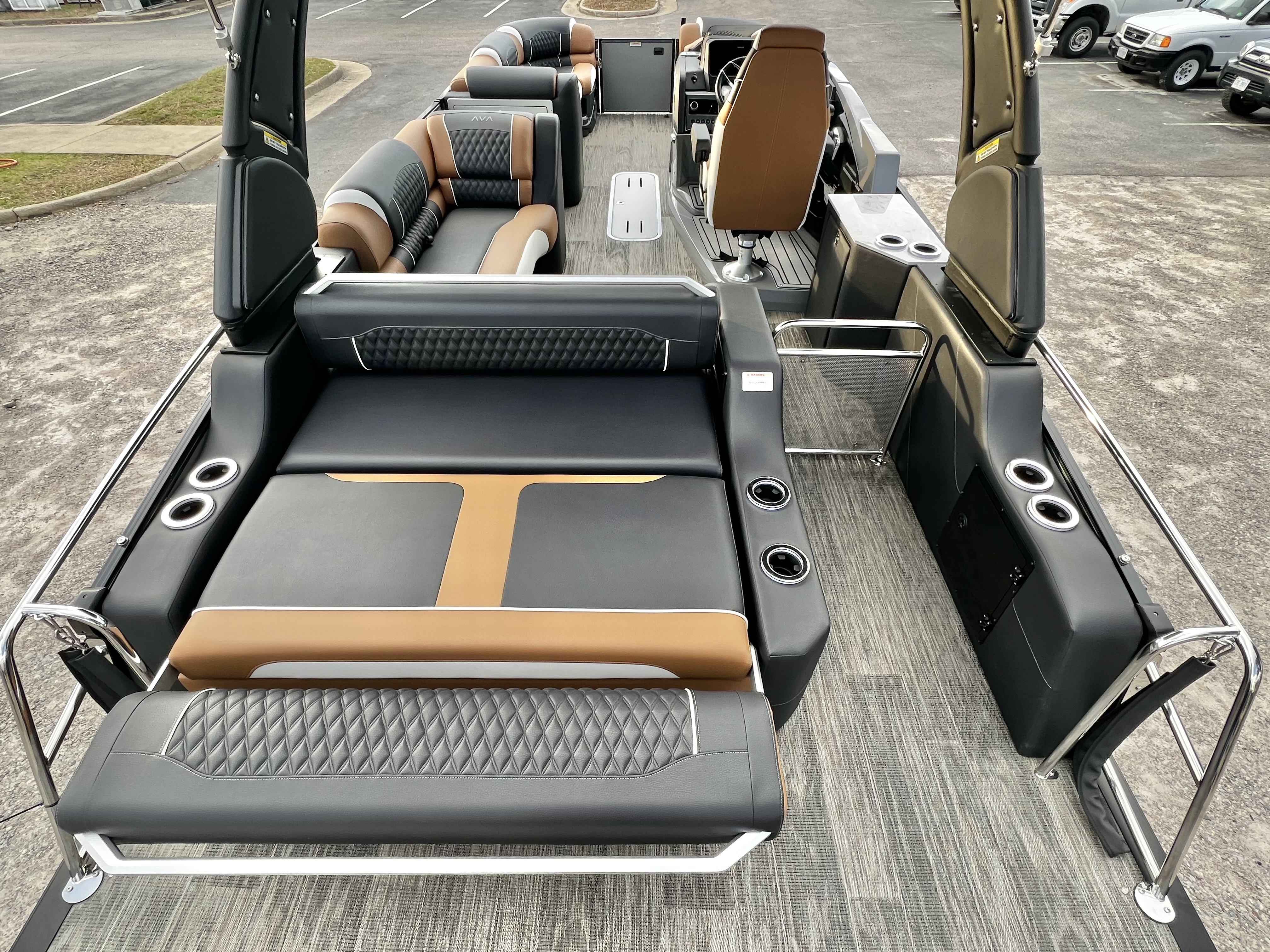 2026 Avalon Excalibur LTD 25' Flex Lounge Triple-Toon - IN STOCK - $154,718