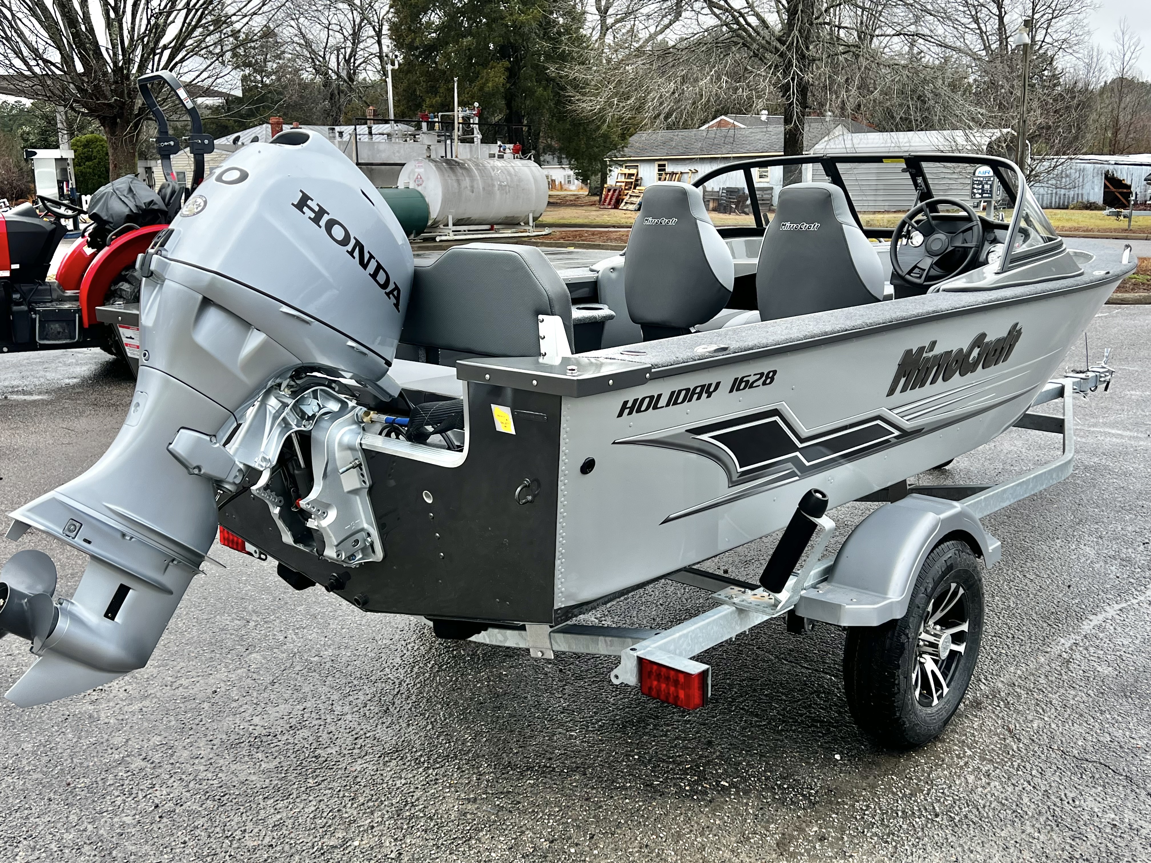 2026 Mirrocraft 1628 Holiday