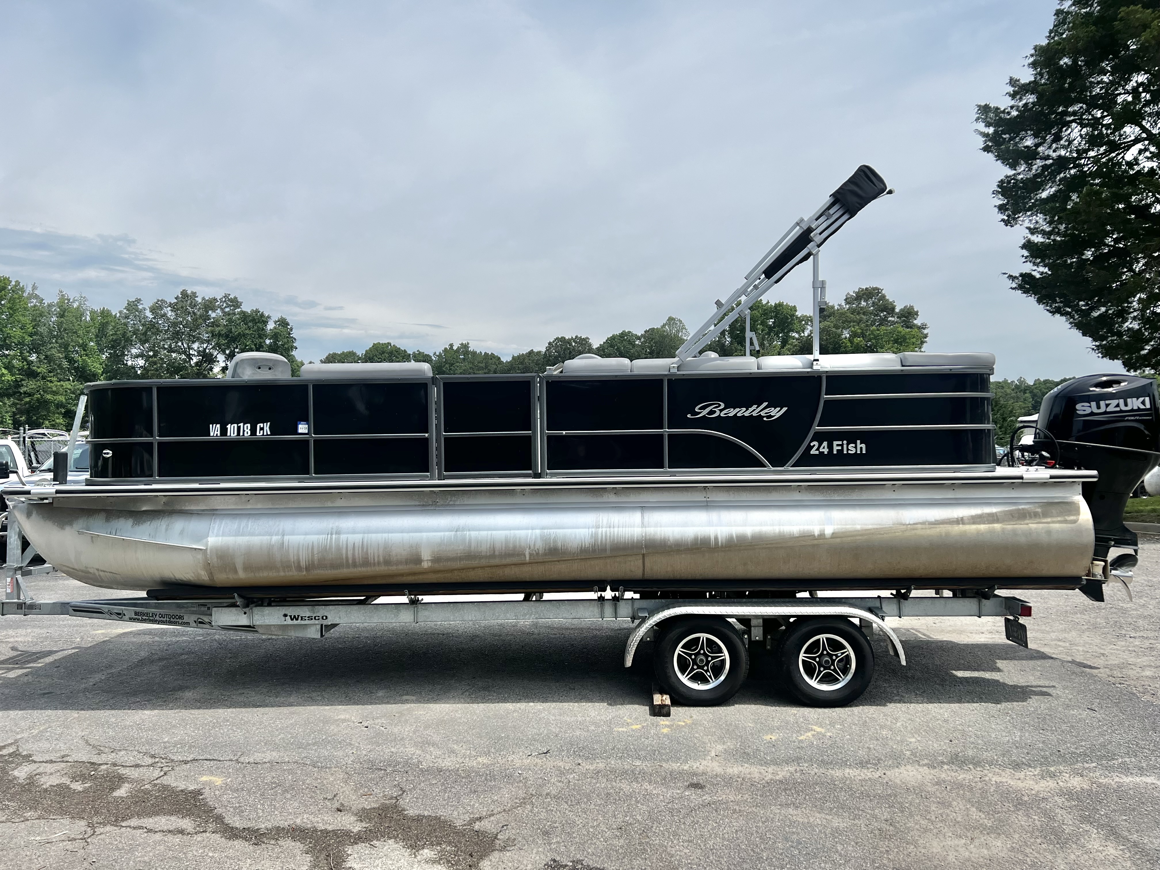 Used 2023 Bentley 243 Fish - Three Quarter Tri-Toon - IN STOCK - 38,995