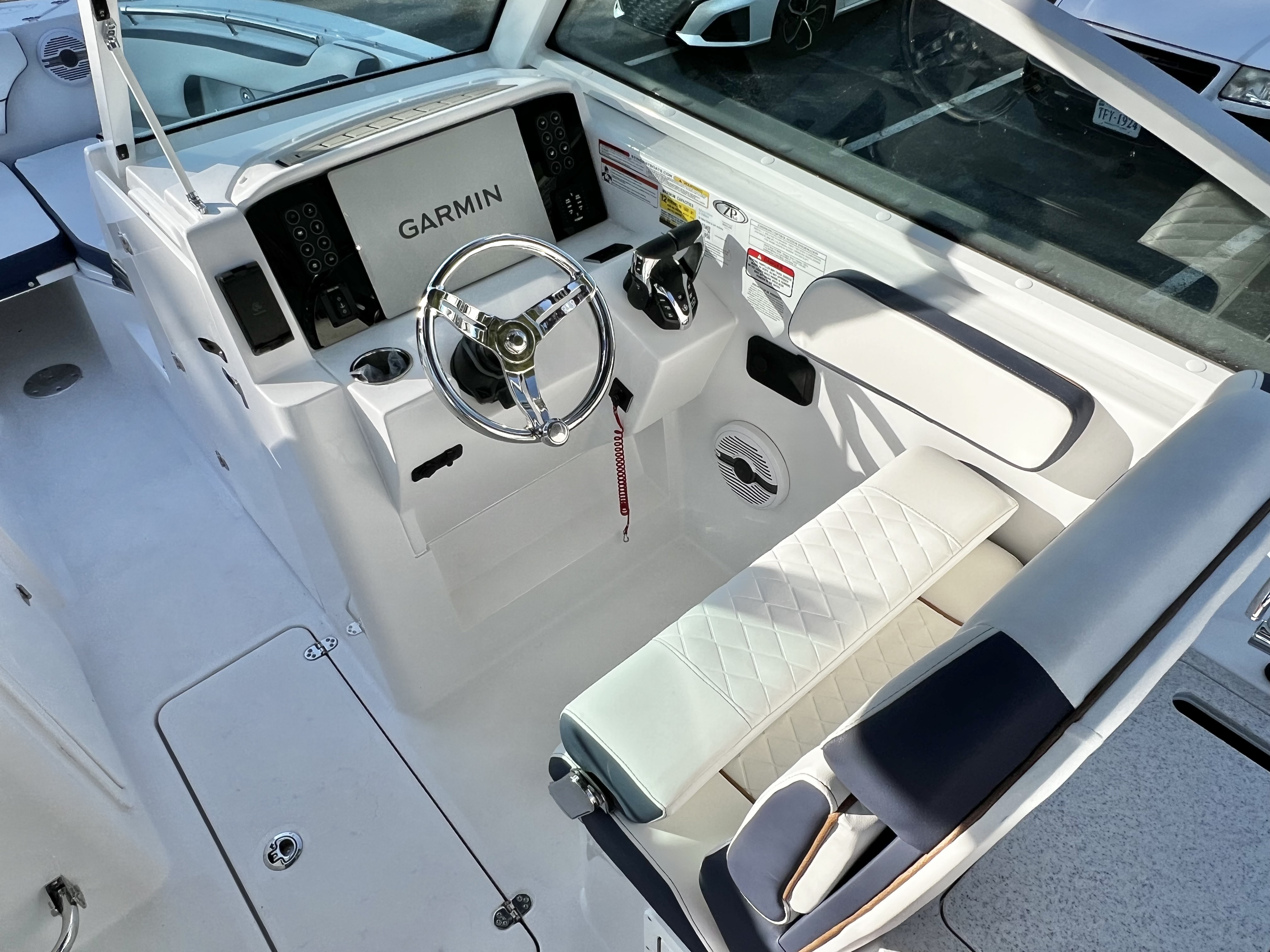 2027 Stingray 26 DC