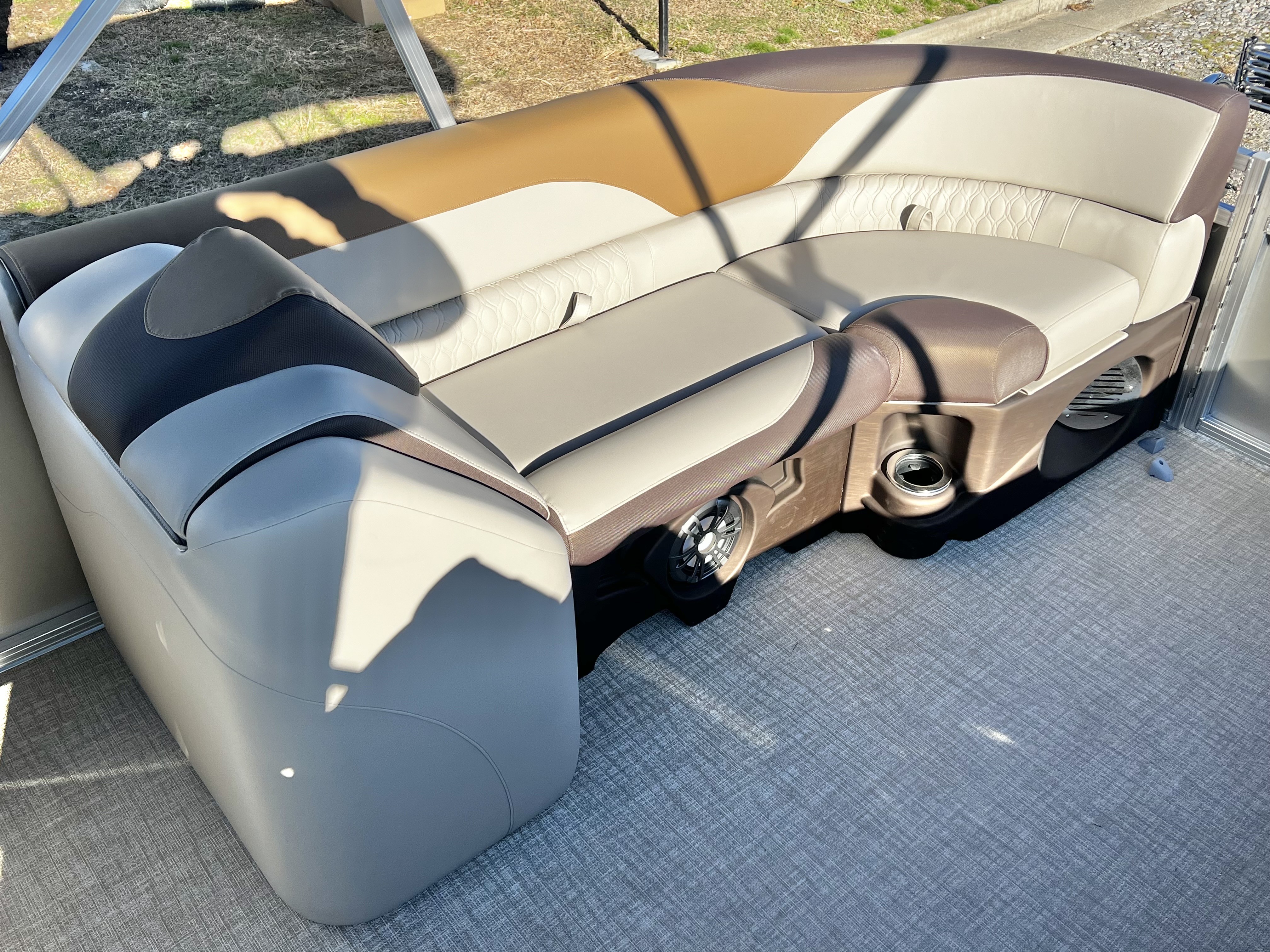 2026 Avalon LSZ 23' Quad Lounge Triple-Toon - IN STOCK - $65,209