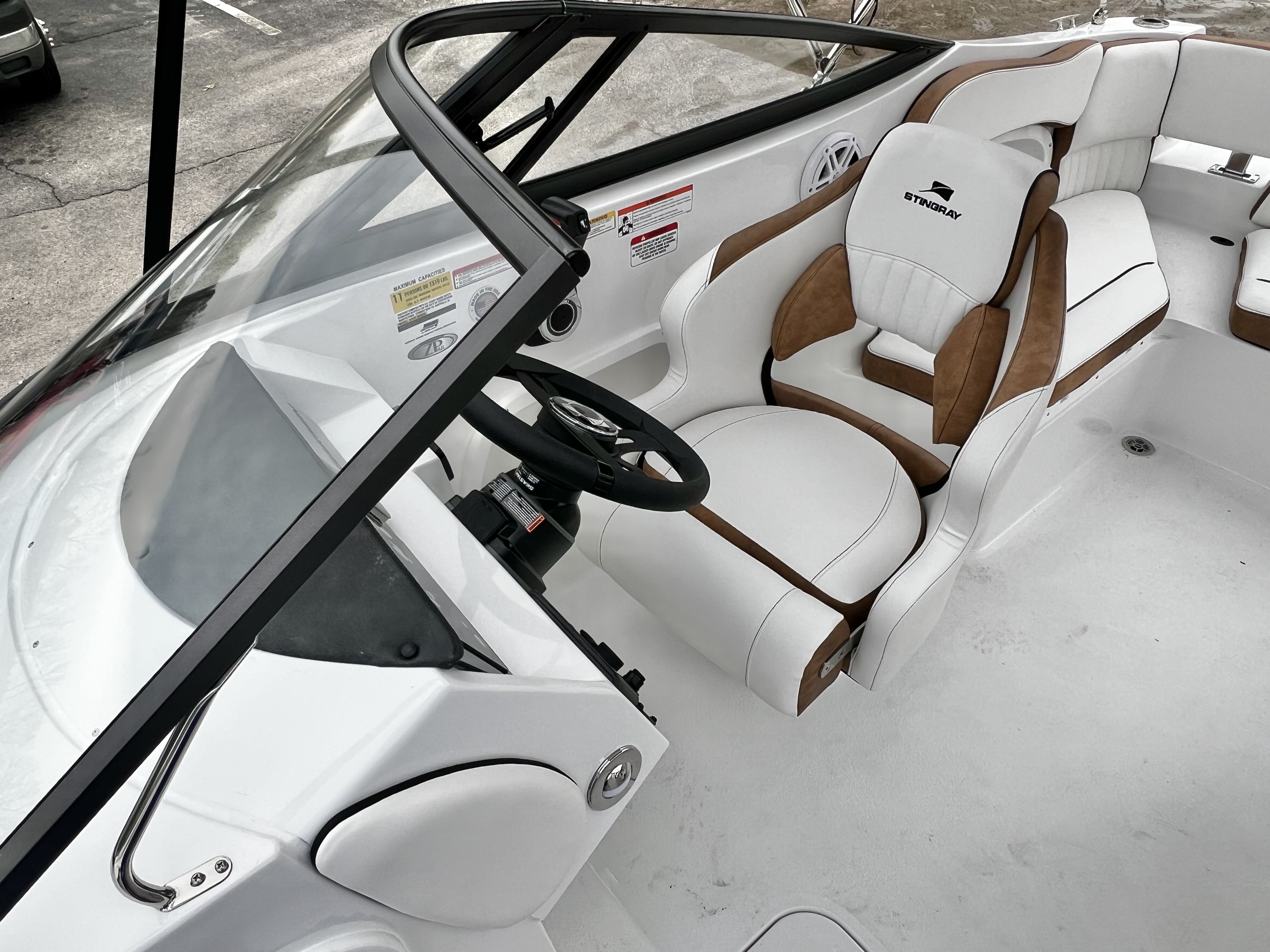 2026 Stingray 211DC (Dual Console) - $74,749 - IN STOCK