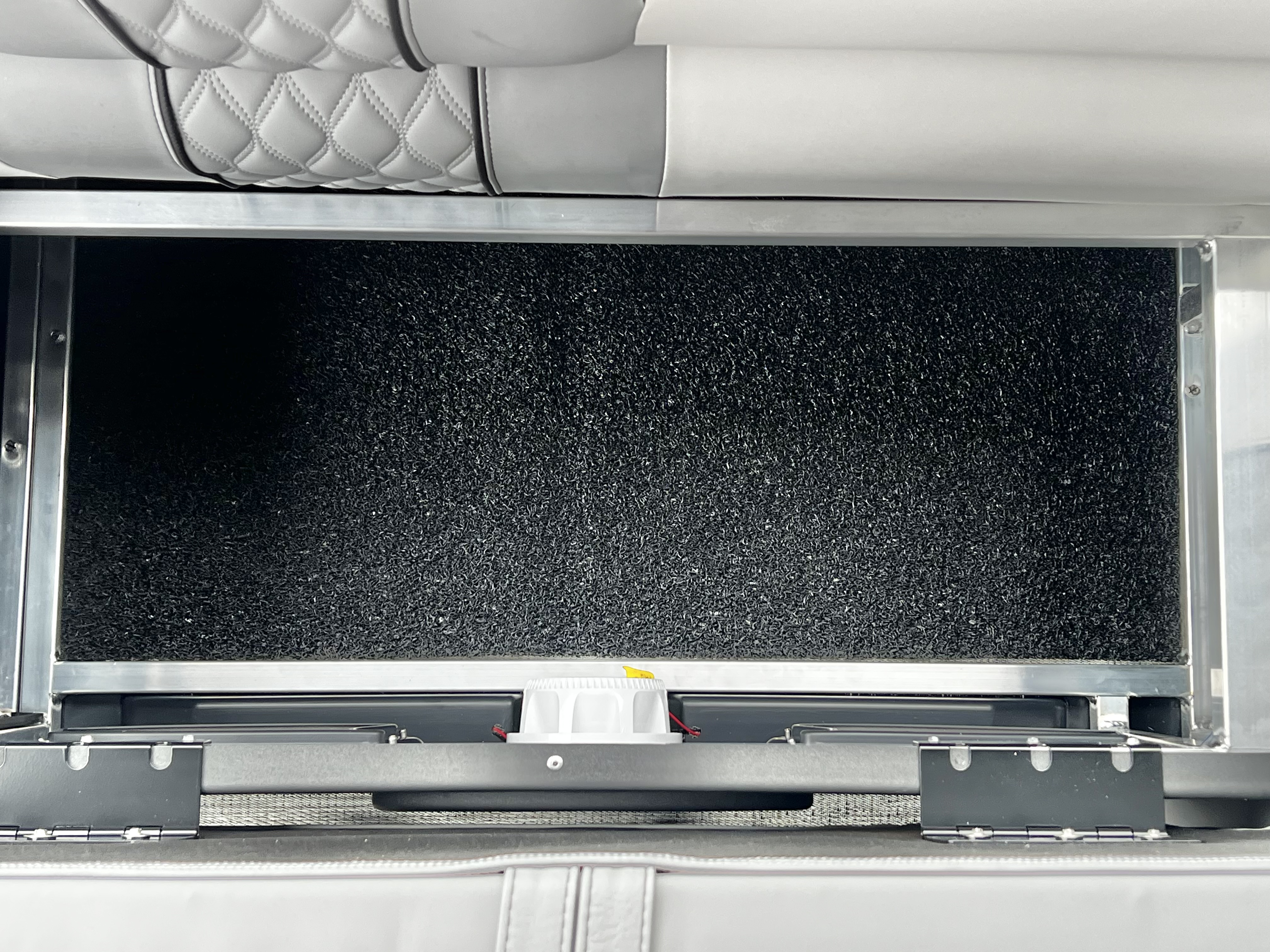 2026 Avalon Catalina 25' Entertainer Triple-Toon - IN STOCK - $109,467