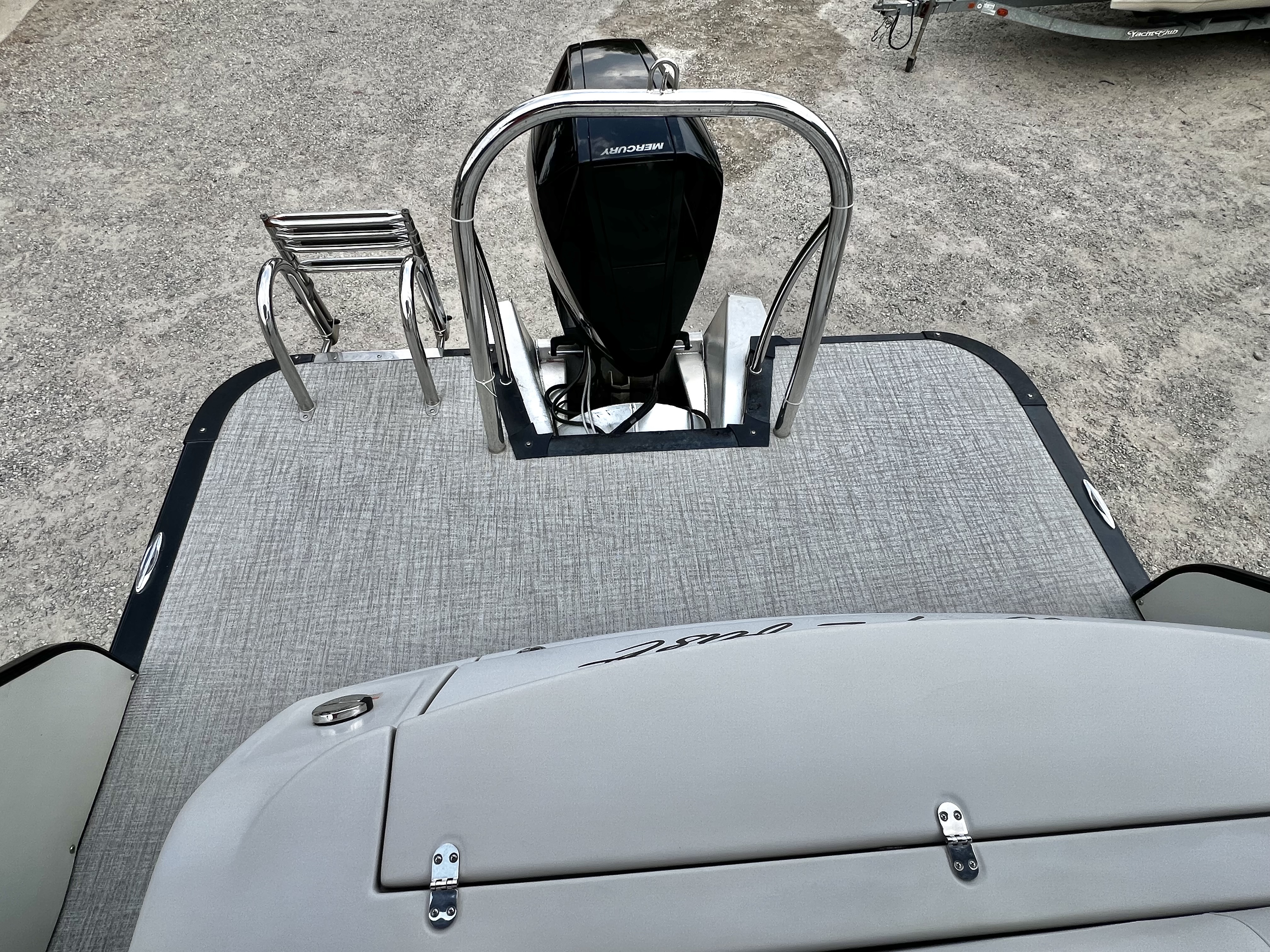 Used 2020 Avalon Ambassador 25' Rear J Lounge Triple-Toon - IN STOCK - $69,995