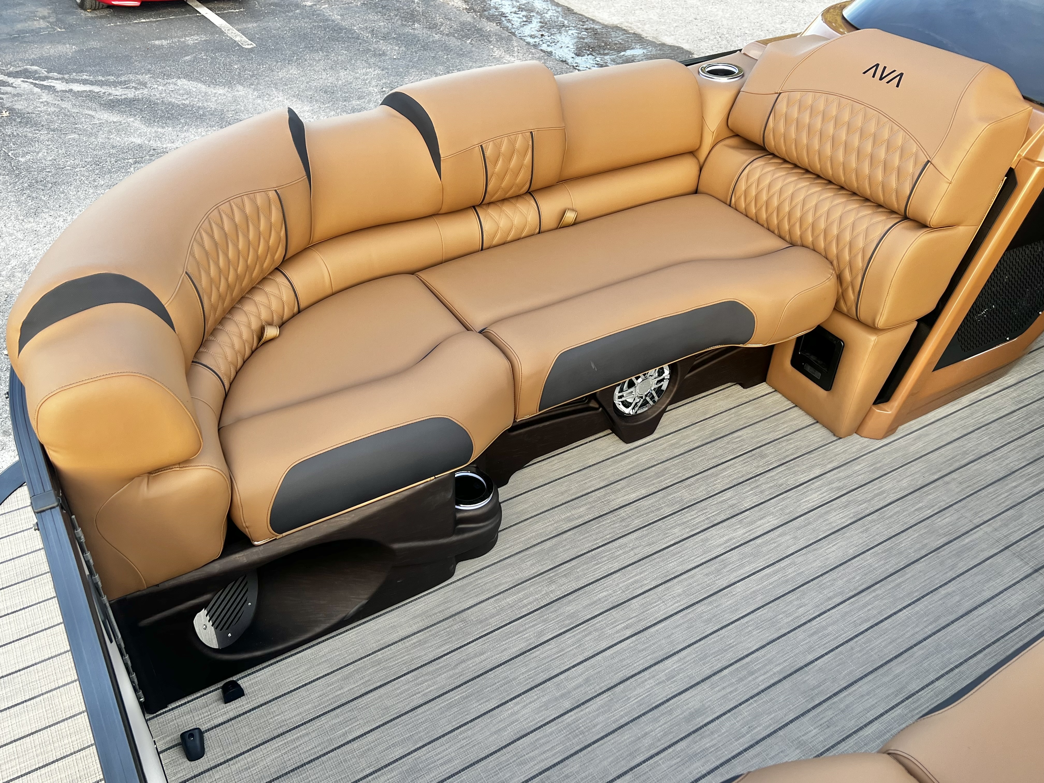 2026 Avalon Catalina 25' Quad Lounge Windshield Triple-Toon - IN STOCK - $123,990