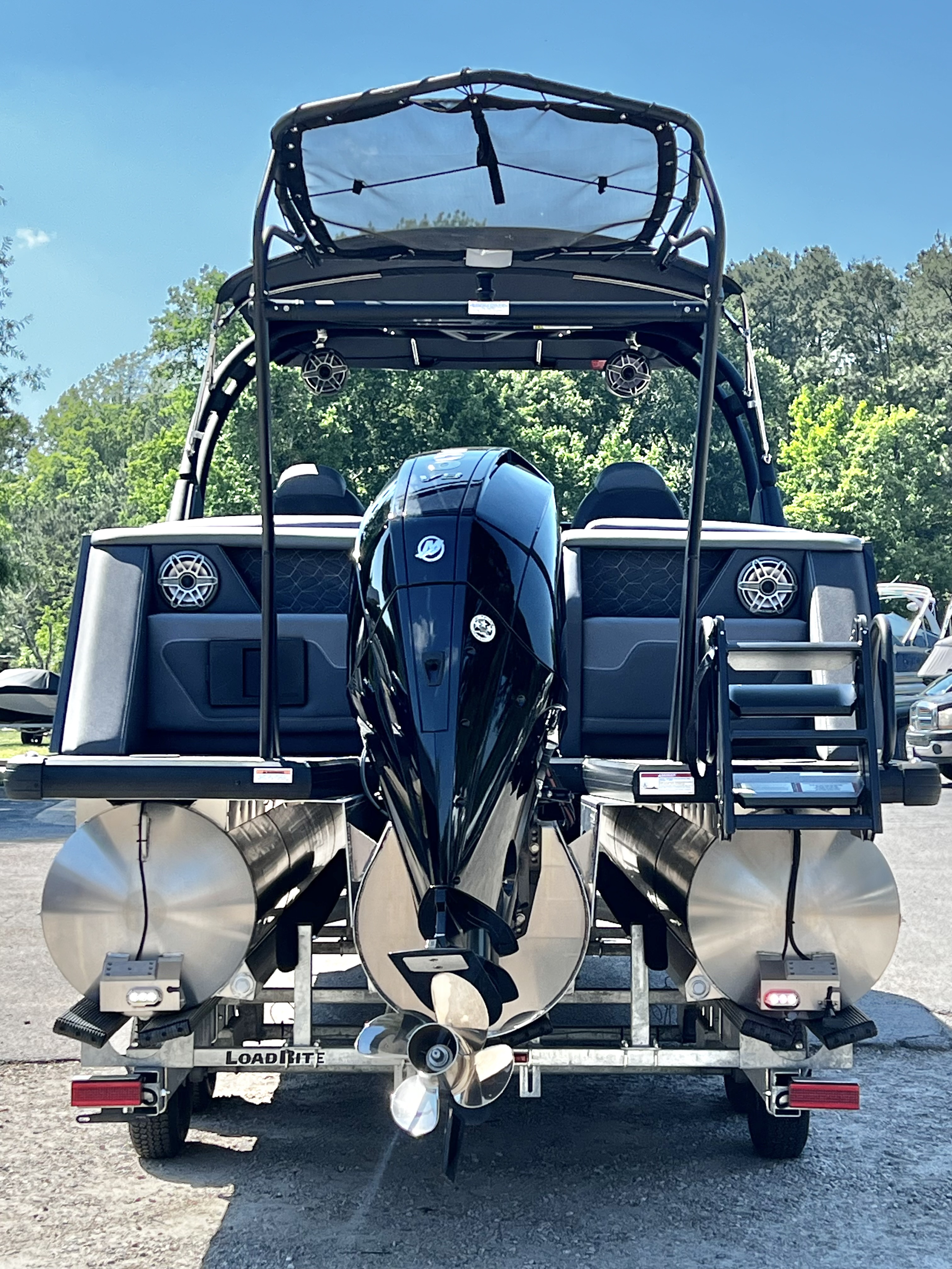 2025 Viaggio Diamante 24' UW A-T (Quad Lounge Windshield) - Triple Toon - IN STOCK - $138,995