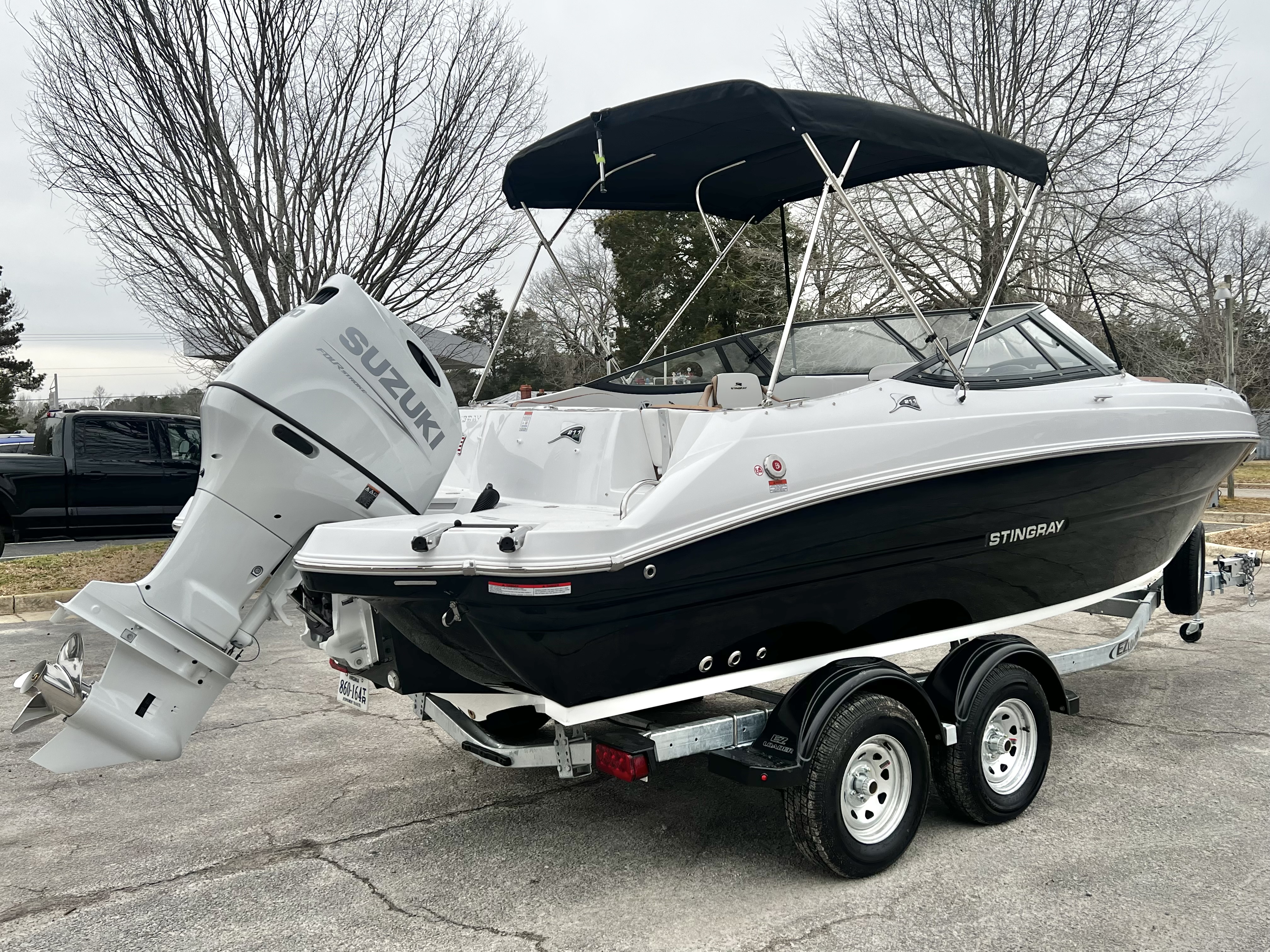 2026 Stingray 211DC (Dual Console) - $74,749 - IN STOCK