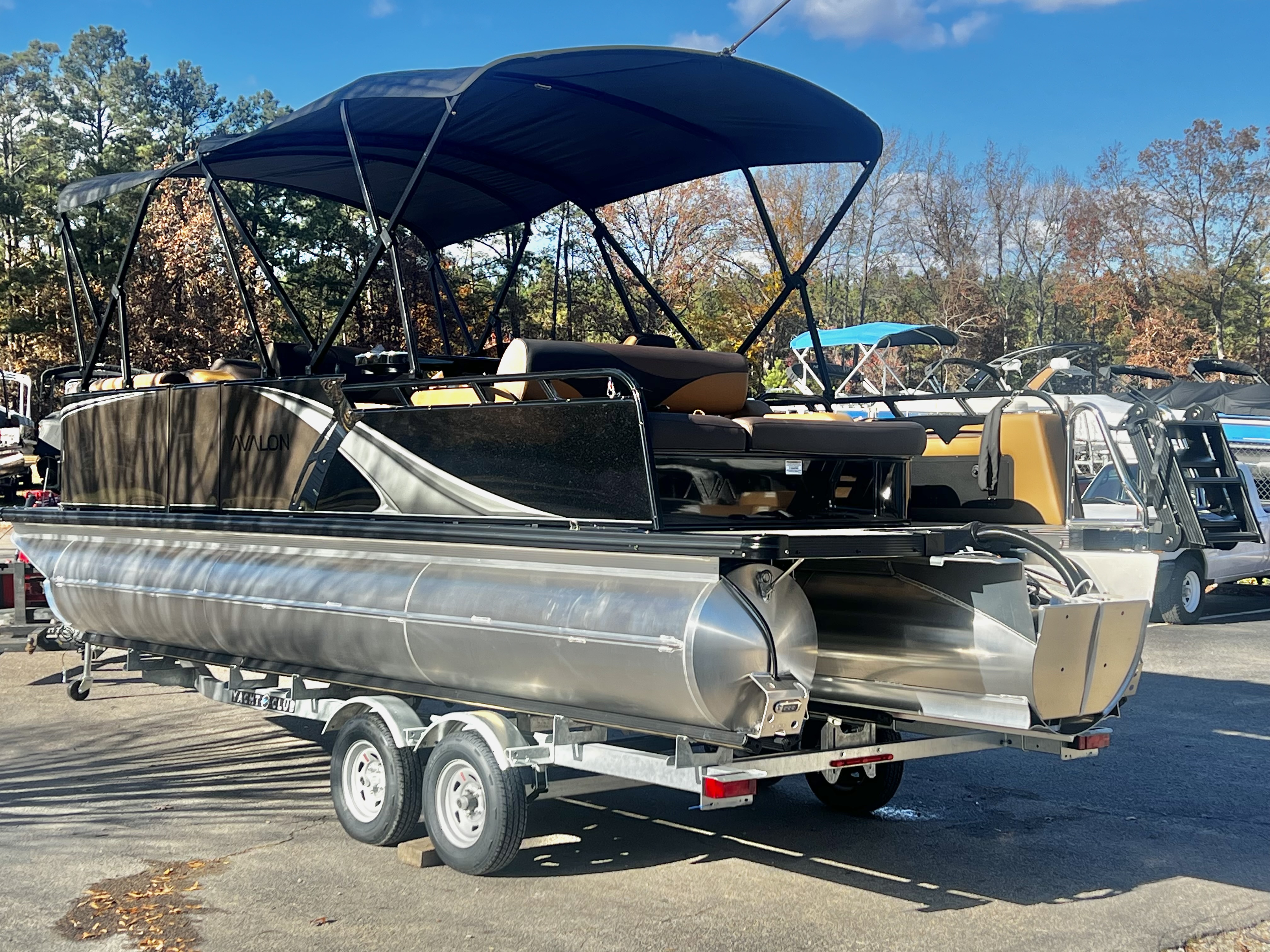 2026 Avalon LSZ 23' Entertainer Triple-Toon - IN STOCK - $70,458