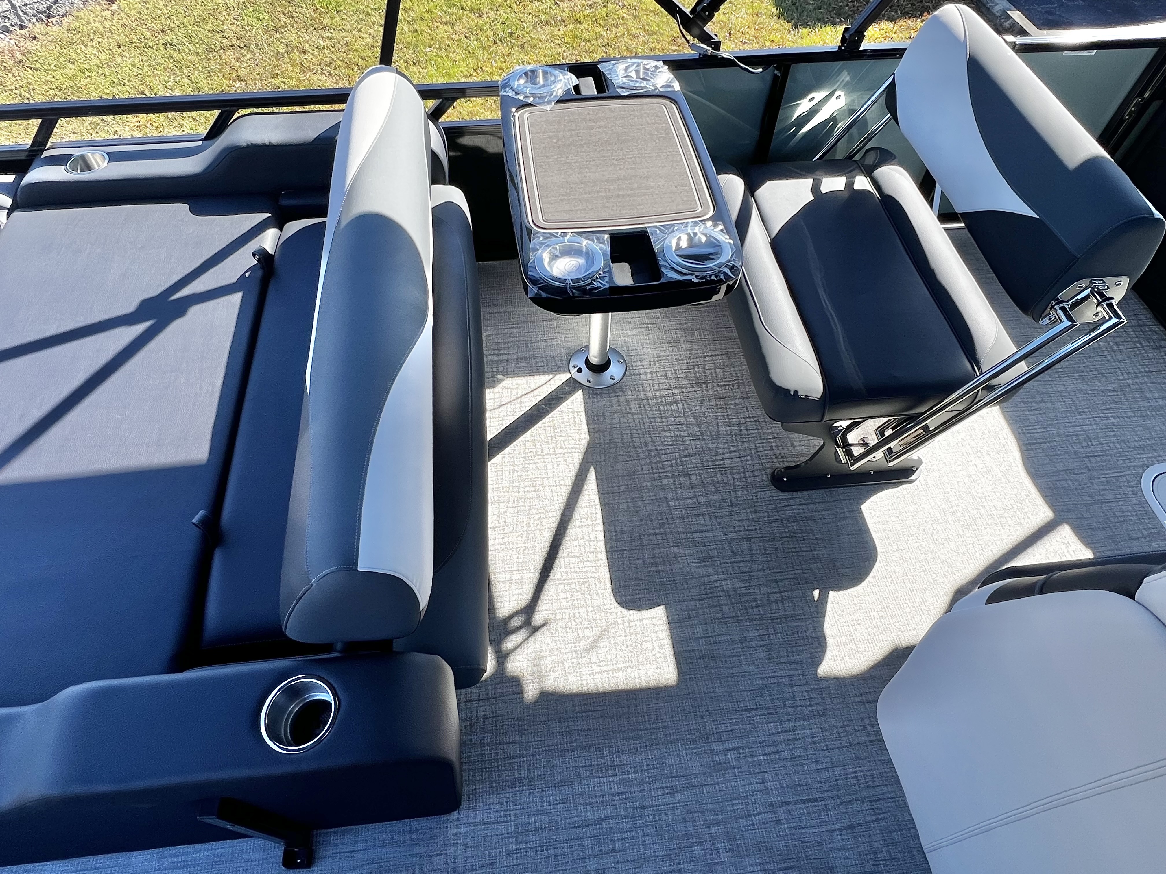 2026 Avalon LSZ 25' Entertainer Triple-Toon - IN STOCK