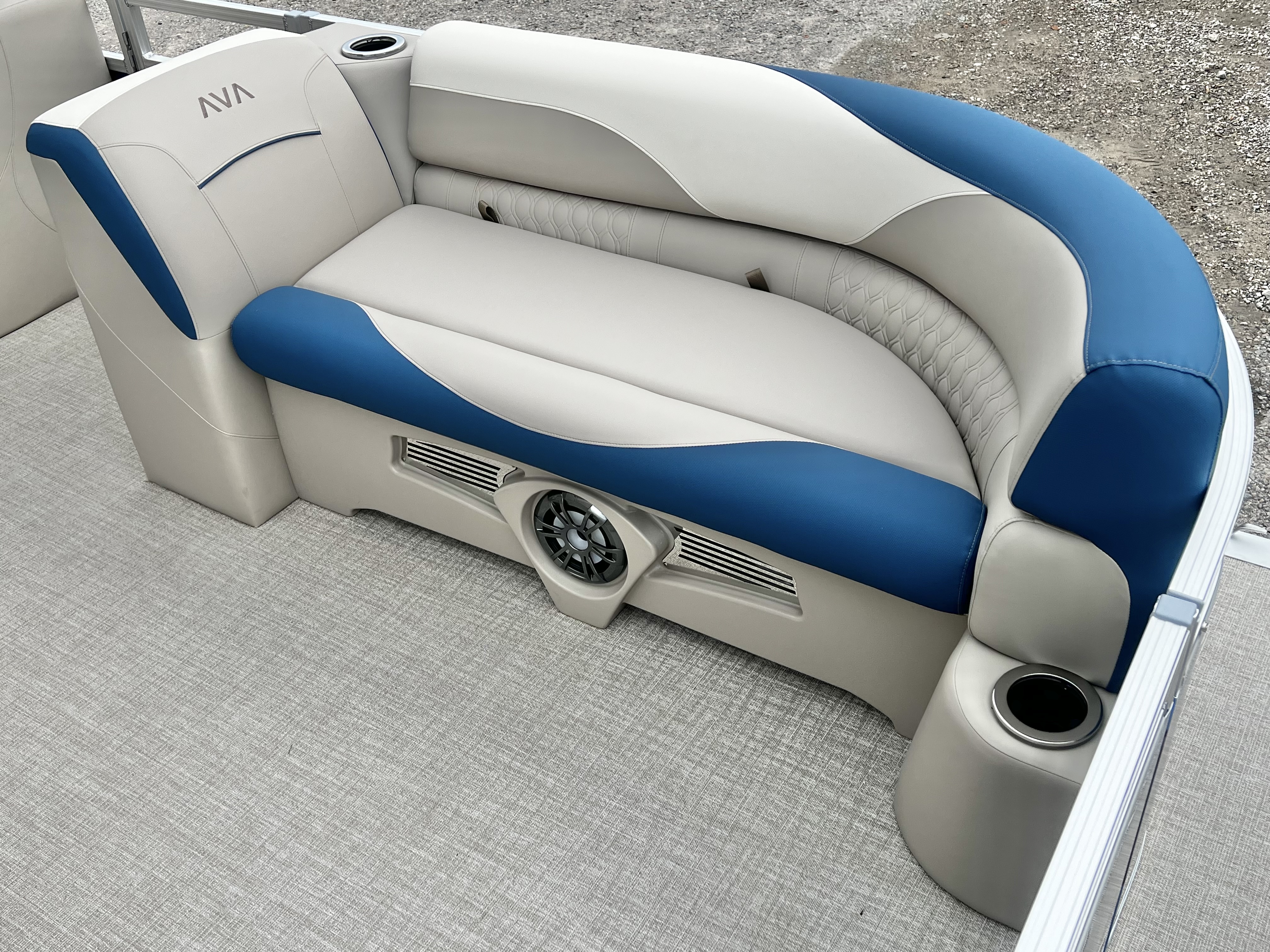 2027 Avalon Venture 85 23' Versatile Rear Bench Triple-Toon