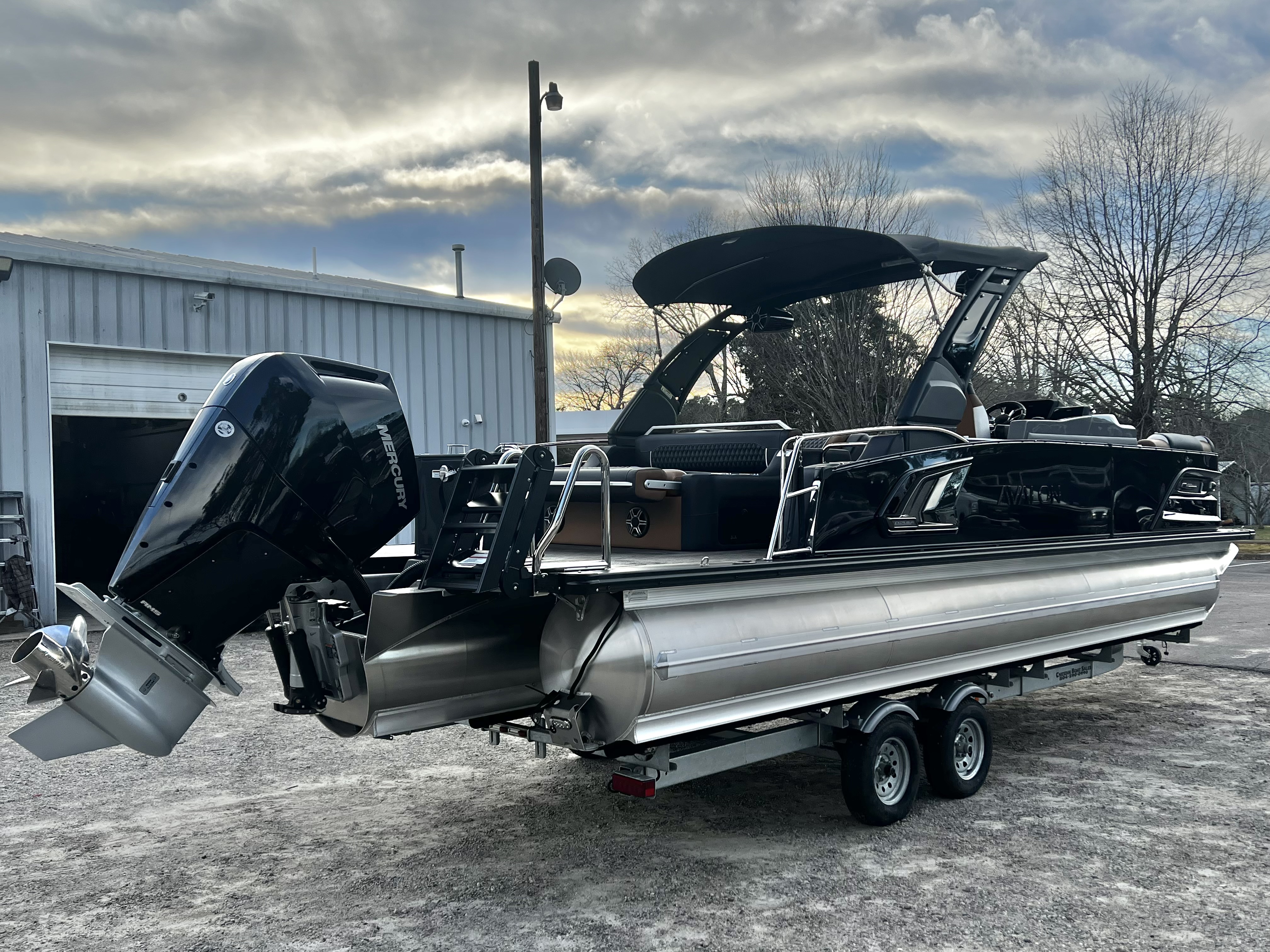 2026 Avalon Excalibur LTD 25' Flex Lounge Triple-Toon - IN STOCK - $154,718