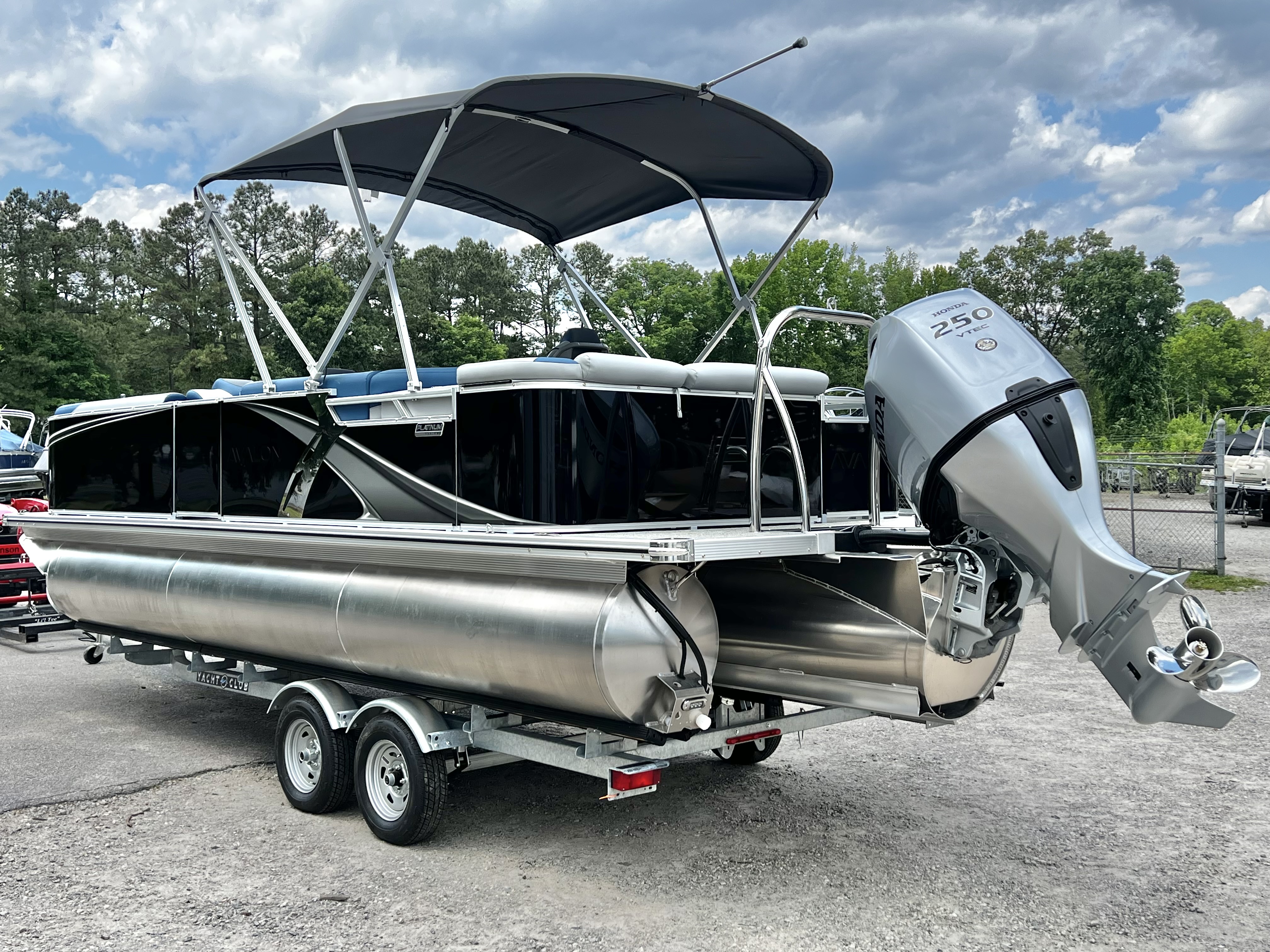 2026 Avalon LSZ 23' Cruise Triple-Toon - IN STOCK - $67,924