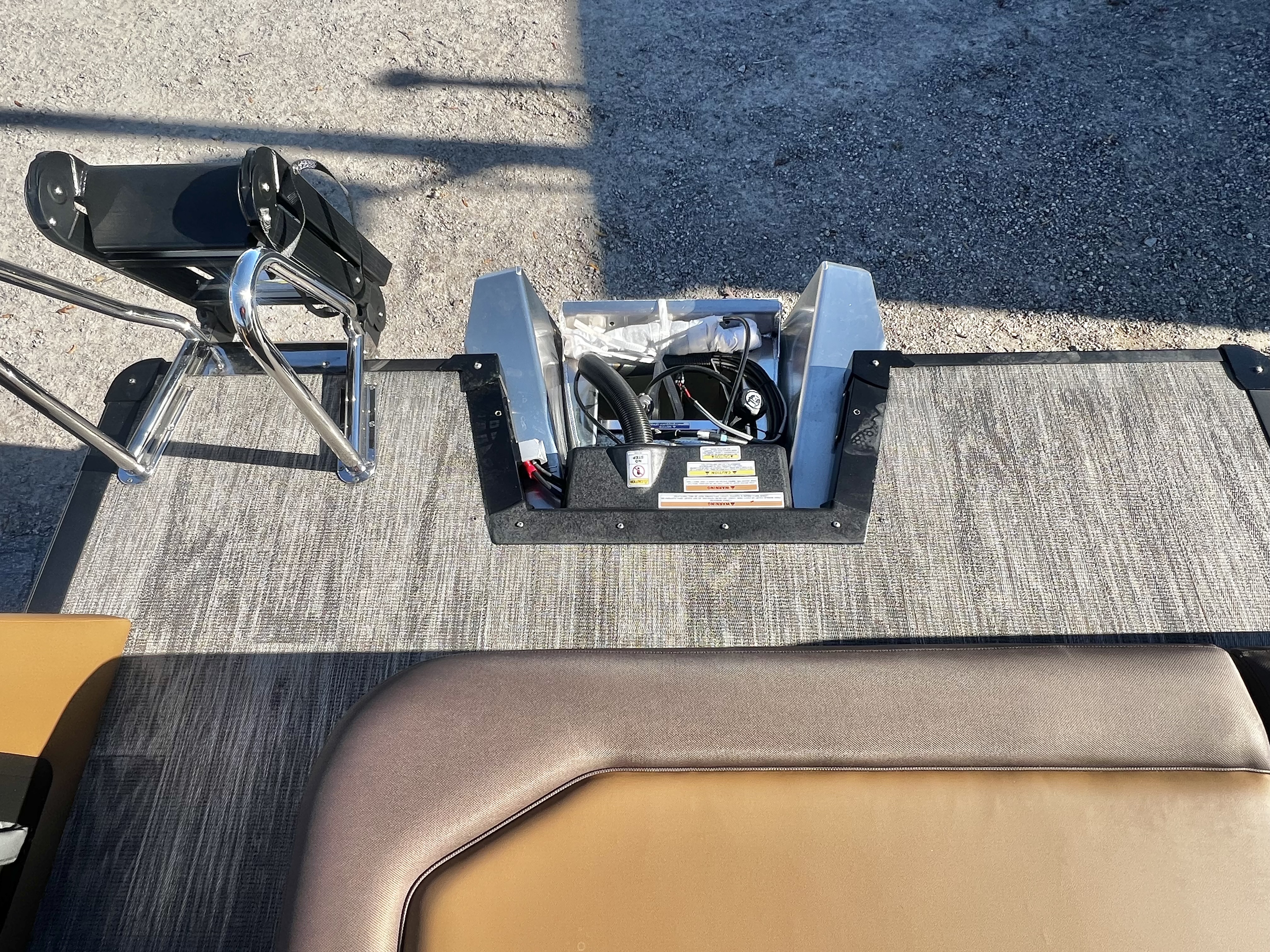 2026 Avalon LSZ 23' Entertainer Triple-Toon - IN STOCK - $70,458