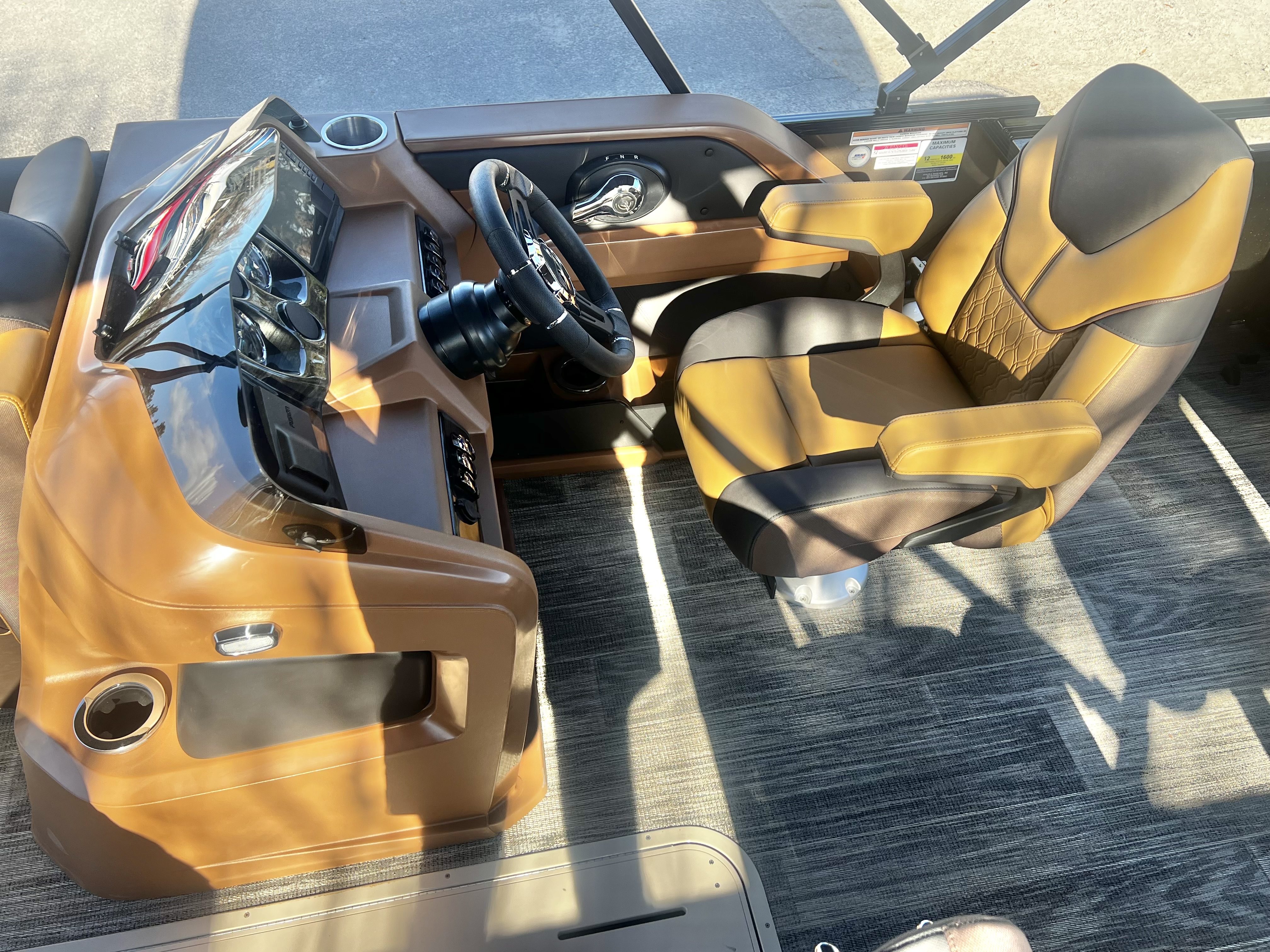 2026 Avalon LSZ 23' Entertainer Triple-Toon - IN STOCK - $70,458