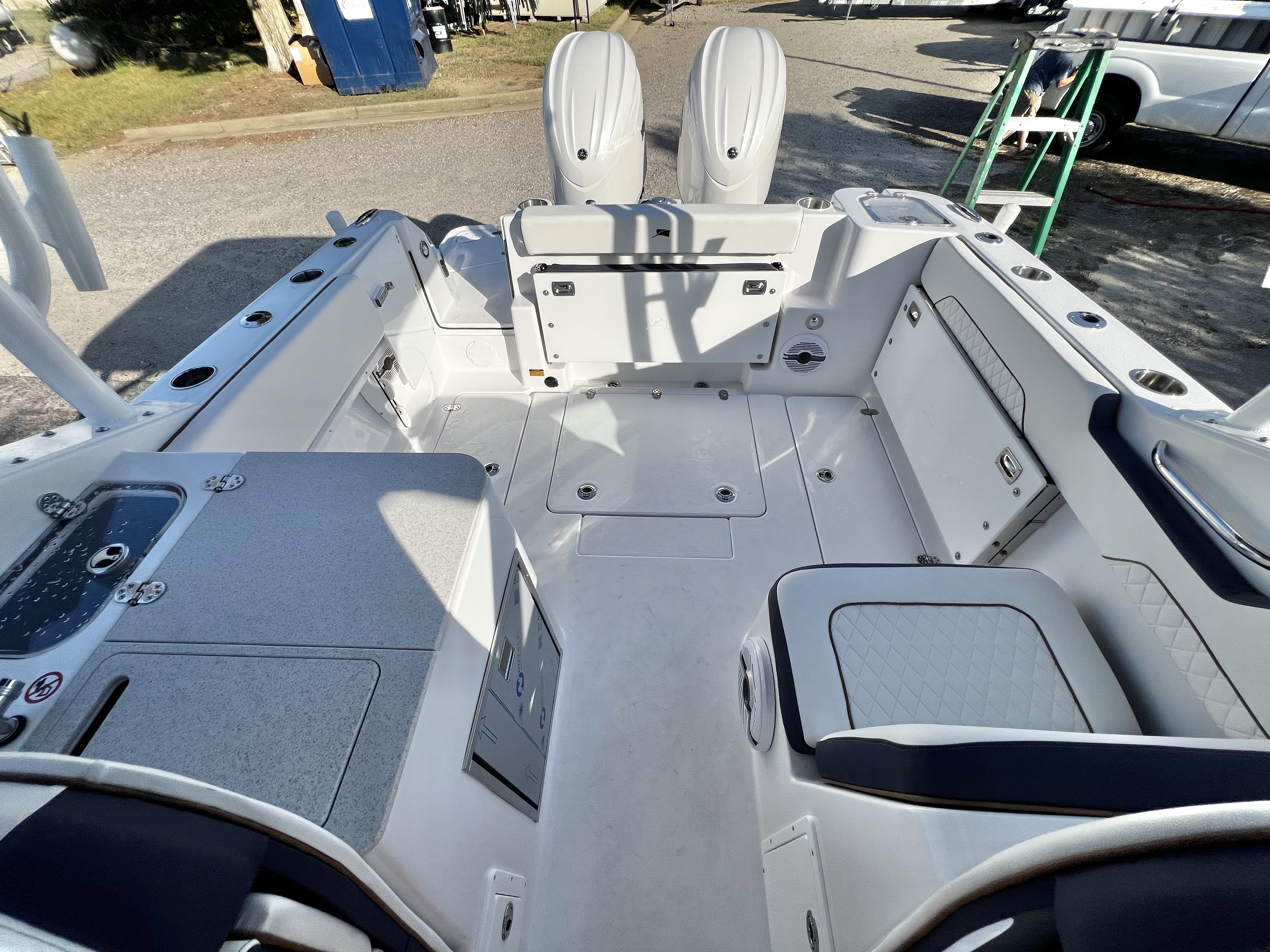 2027 Stingray 26 DC