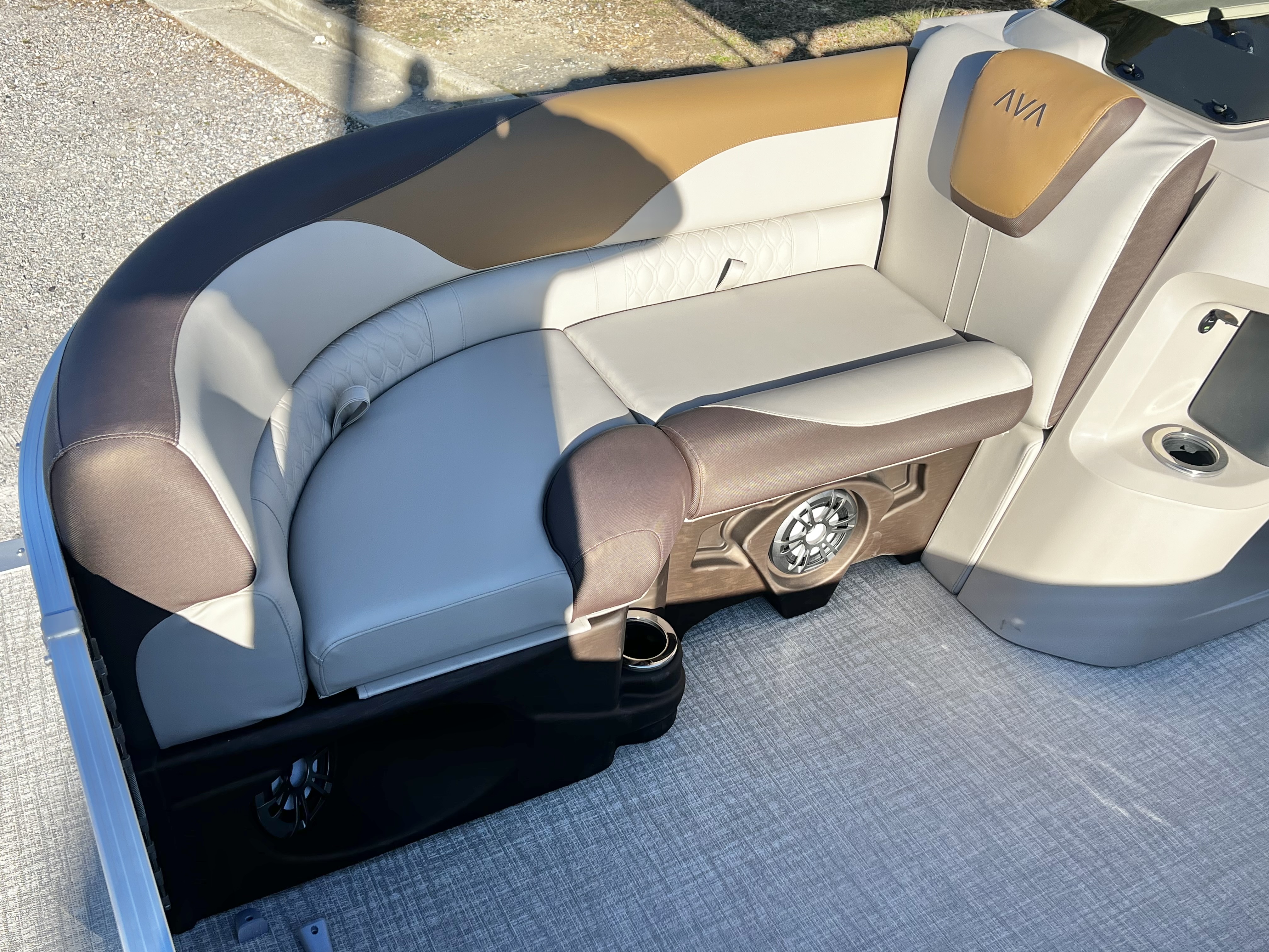 2026 Avalon LSZ 23' Quad Lounge Triple-Toon - IN STOCK - $65,209