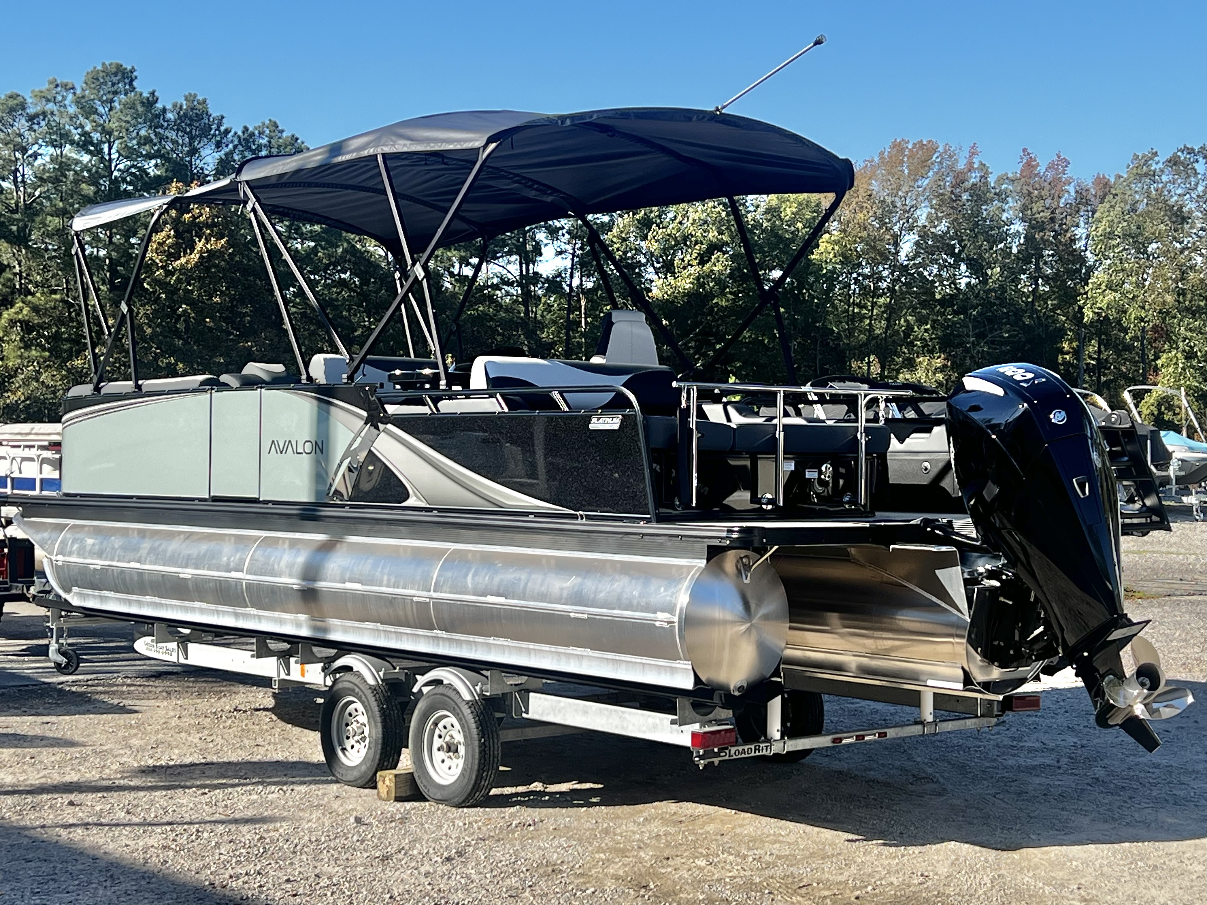 2026 Avalon LSZ 25' Entertainer Triple-Toon - IN STOCK