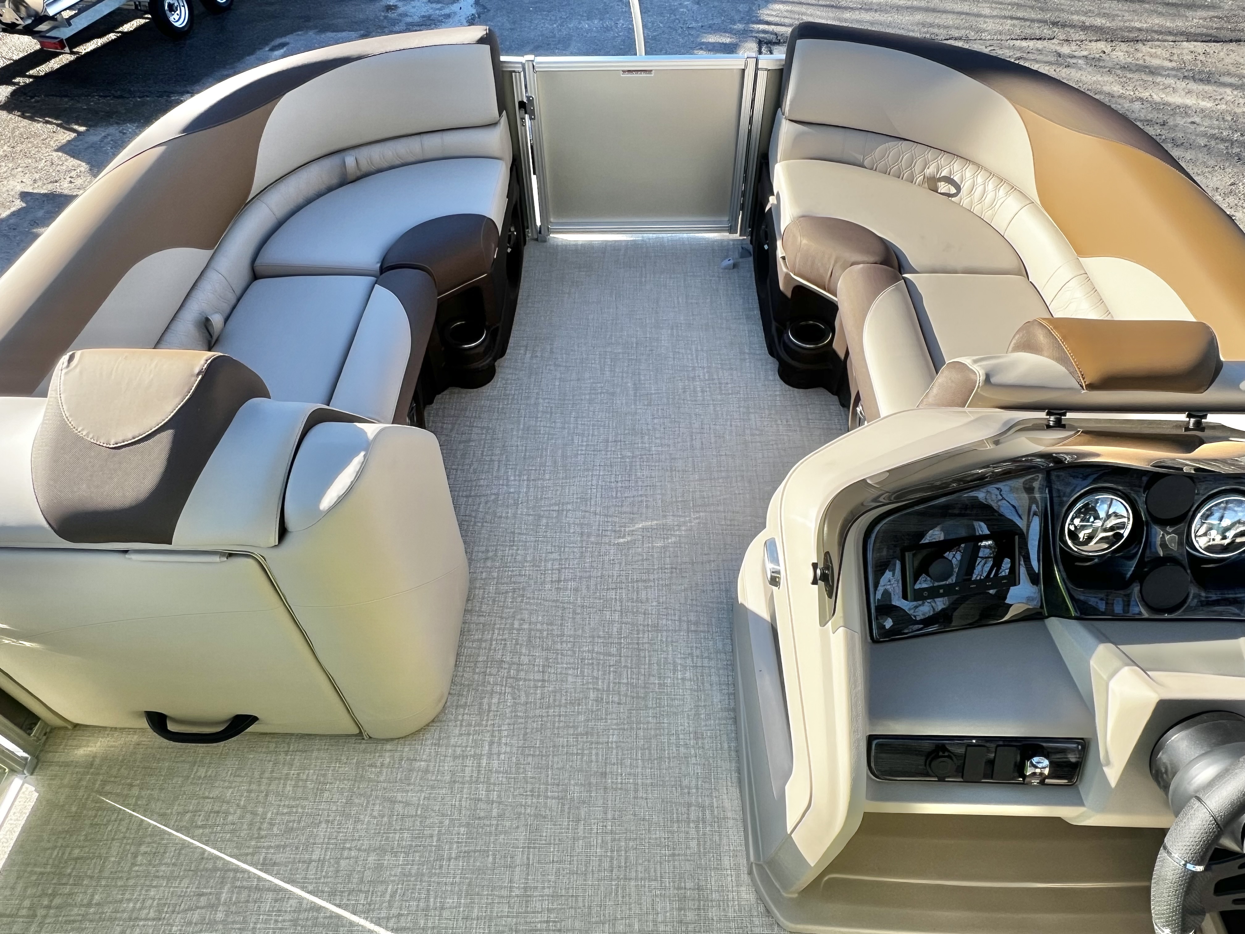 2026 Avalon LSZ 23' Quad Lounge Triple-Toon - IN STOCK - $65,209