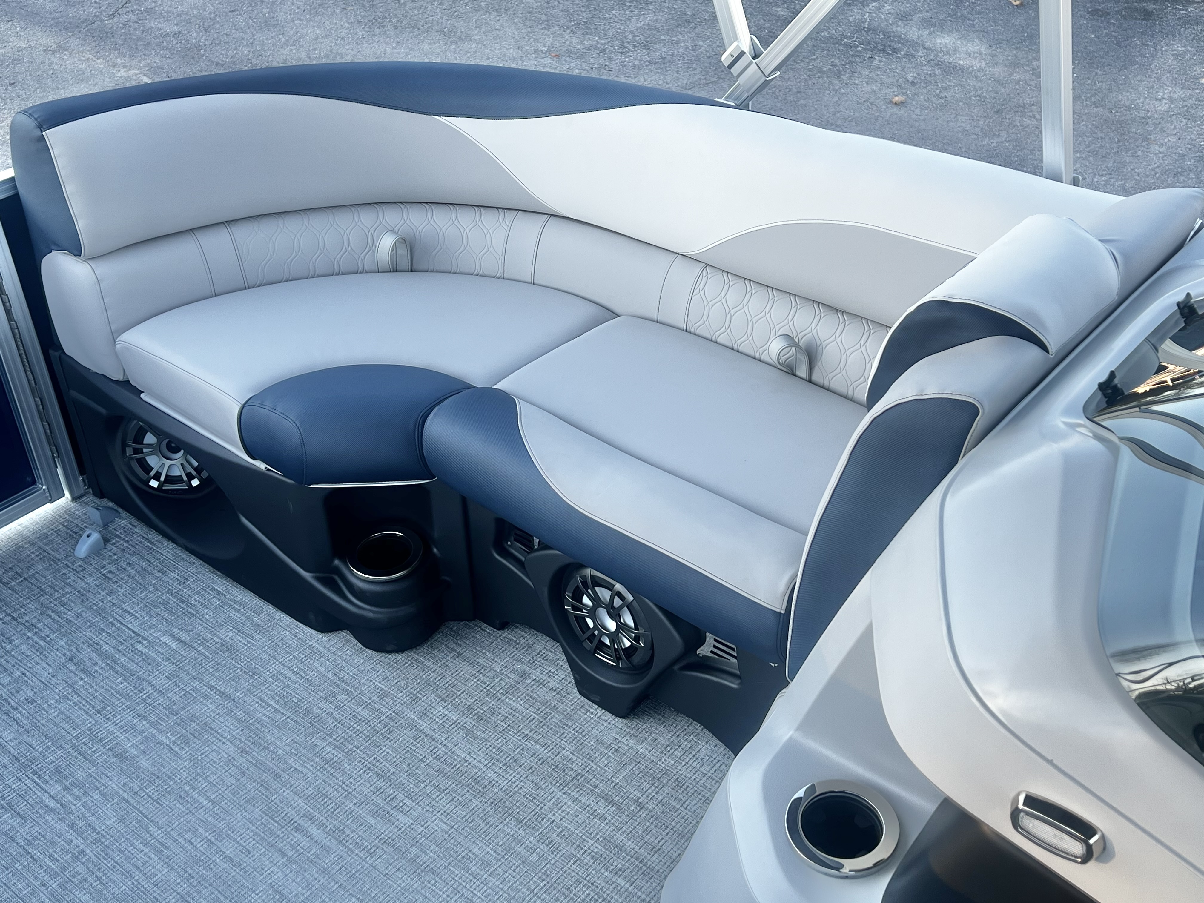 2026 Avalon LSZ 23' Quad Lounge Triple-Toon - IN STOCK - $61,416