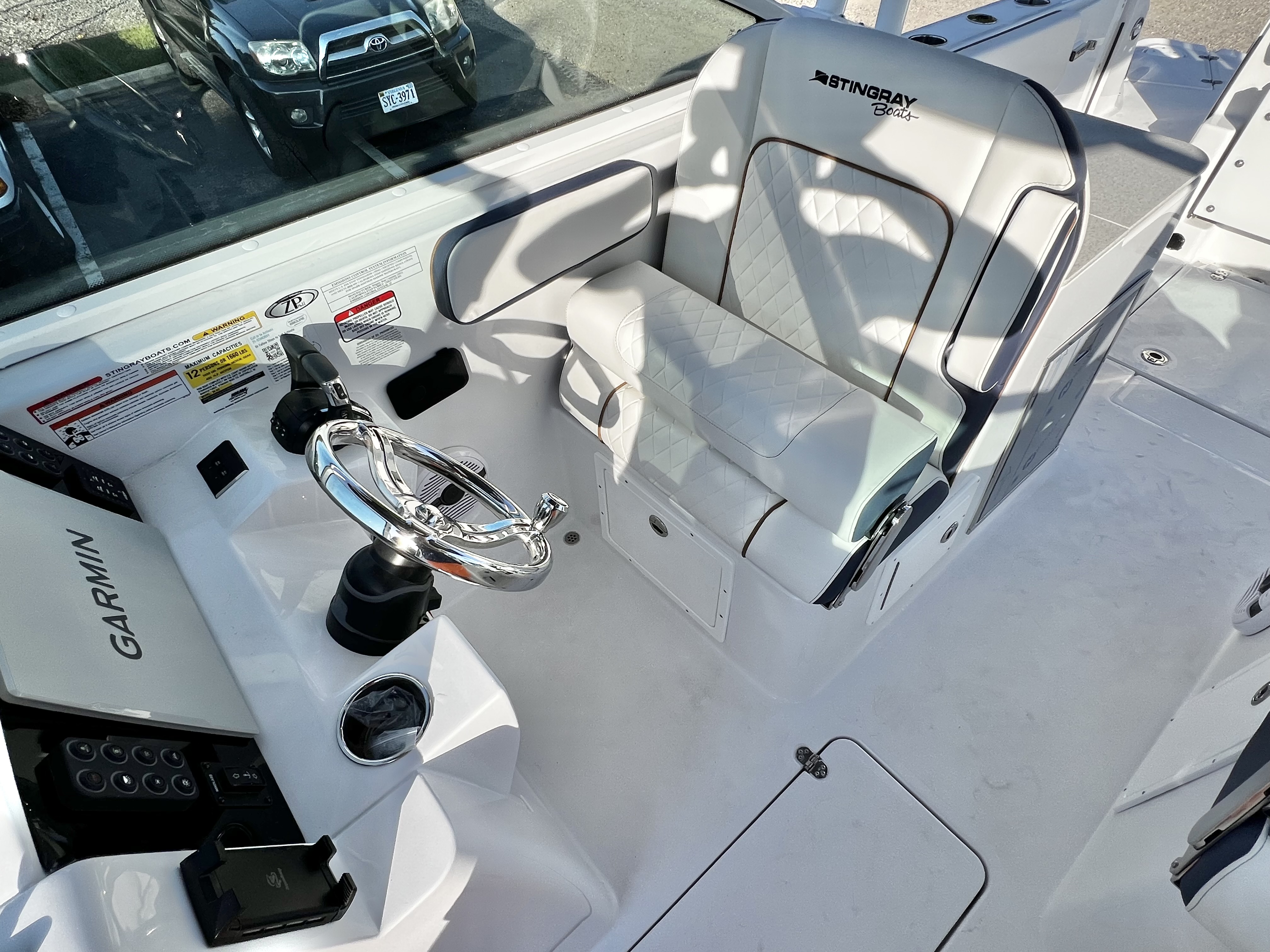 2027 Stingray 26 DC