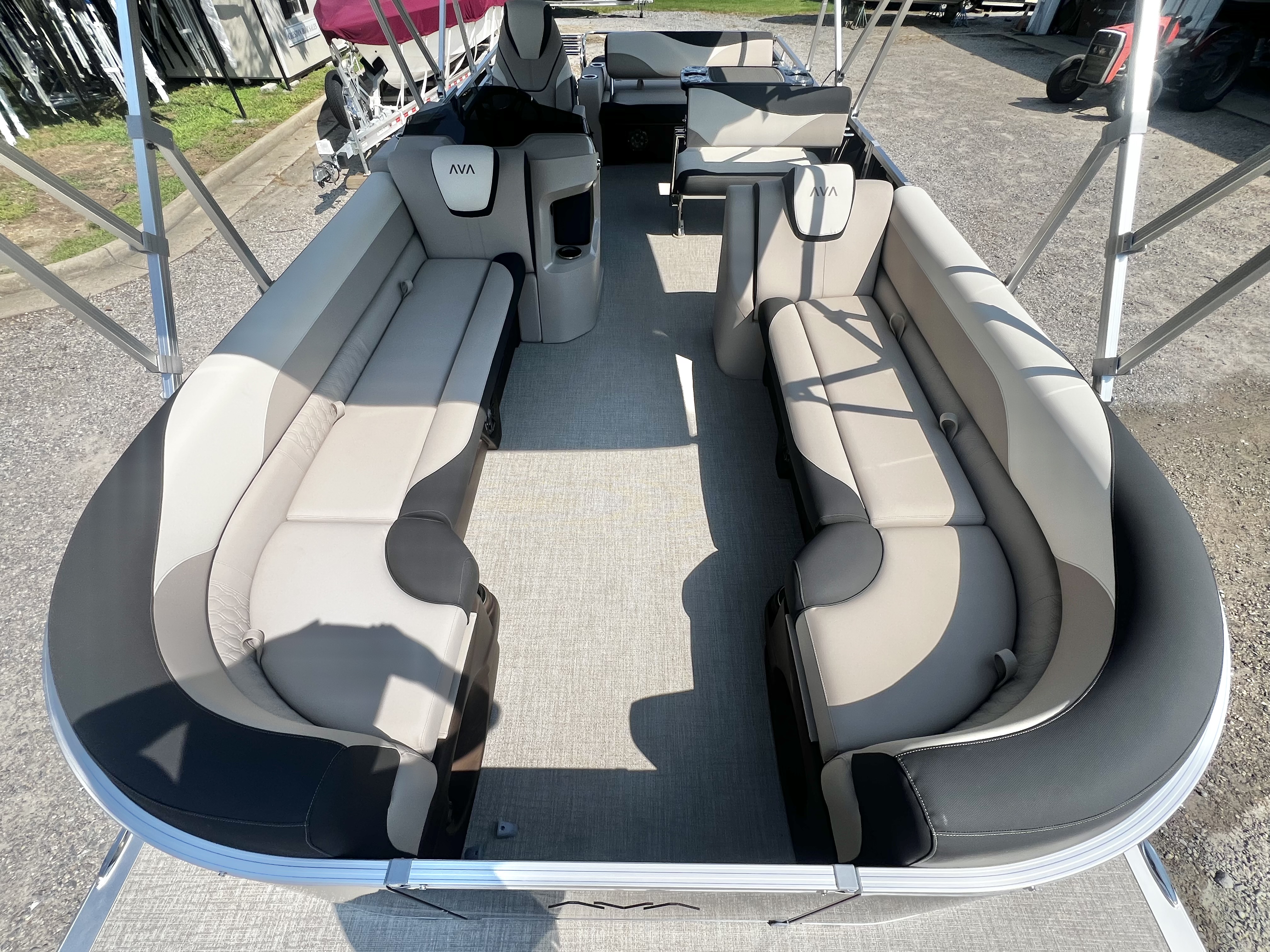 2027 Avalon LSZ 25' Entertainer